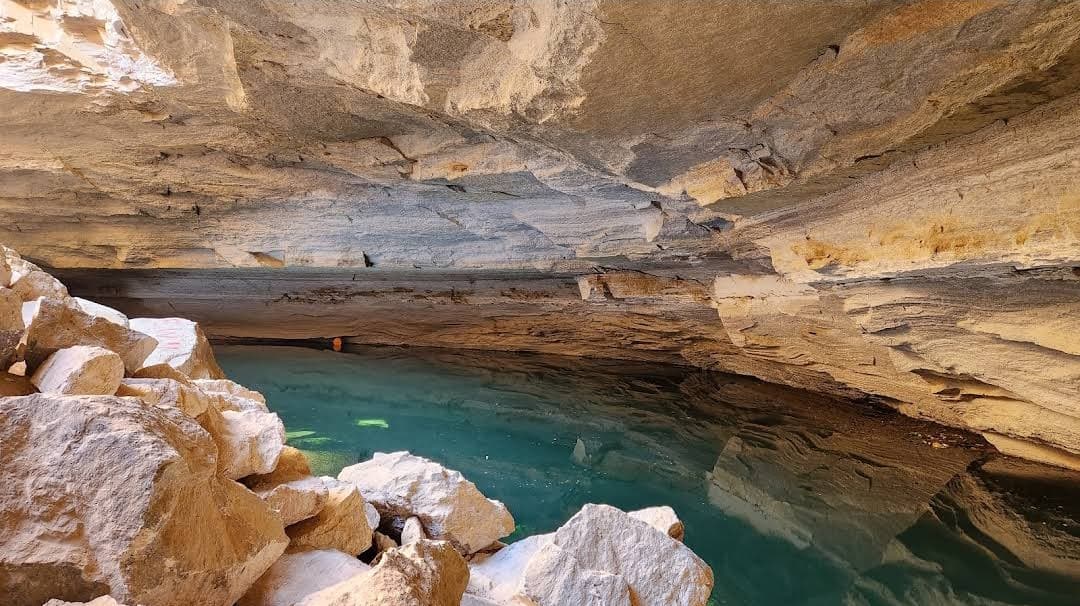 Heet Cave Ain Heet - Image 1