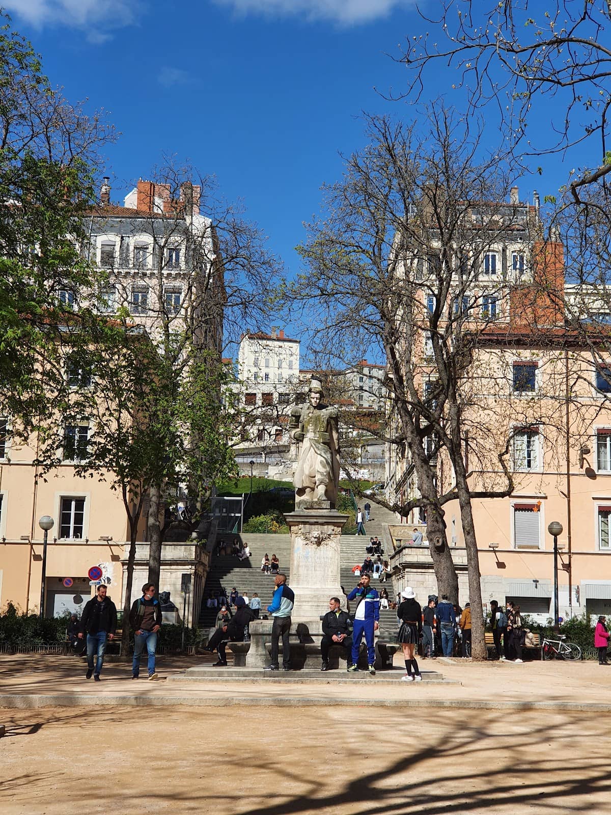 Local Cafes & Bistros