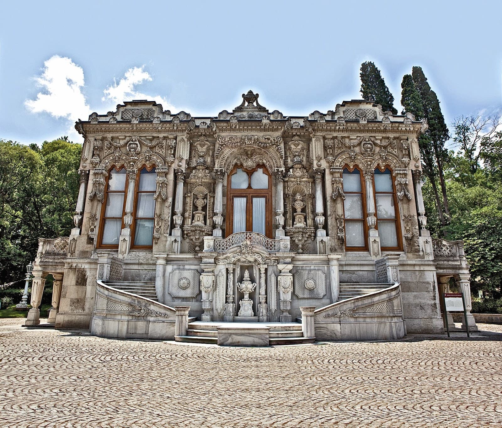 Ihlamur Kasrı - Image 1