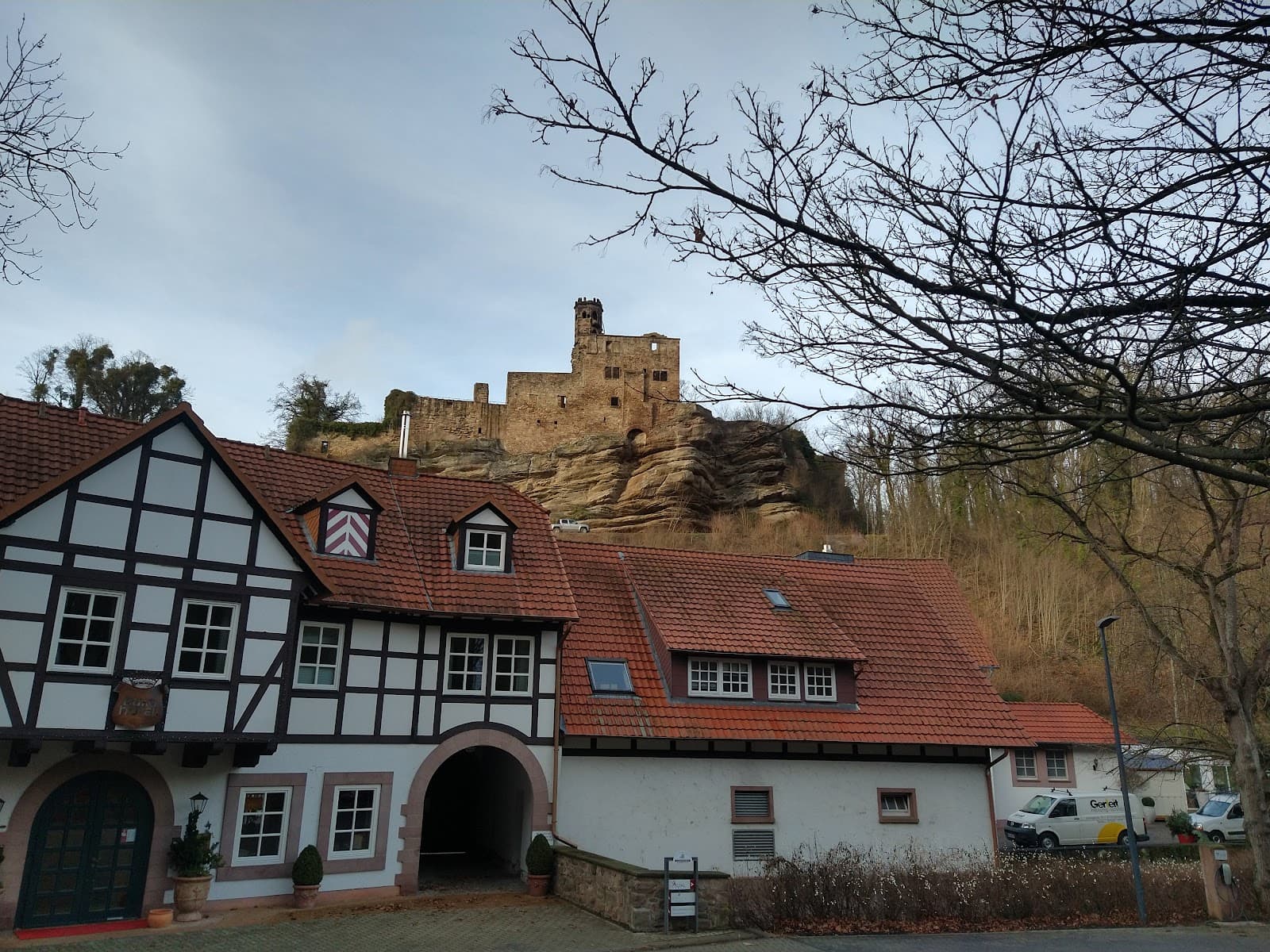 Hardenberg Castle Ruins (Burg Hardenberg) - Image 1