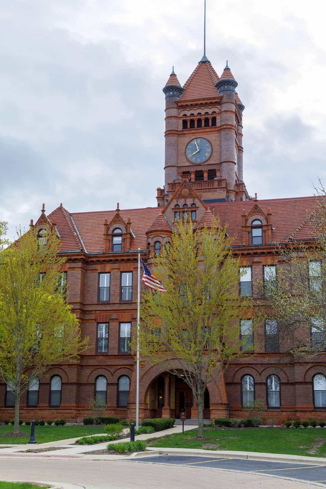 Courthouse Square Ambiance