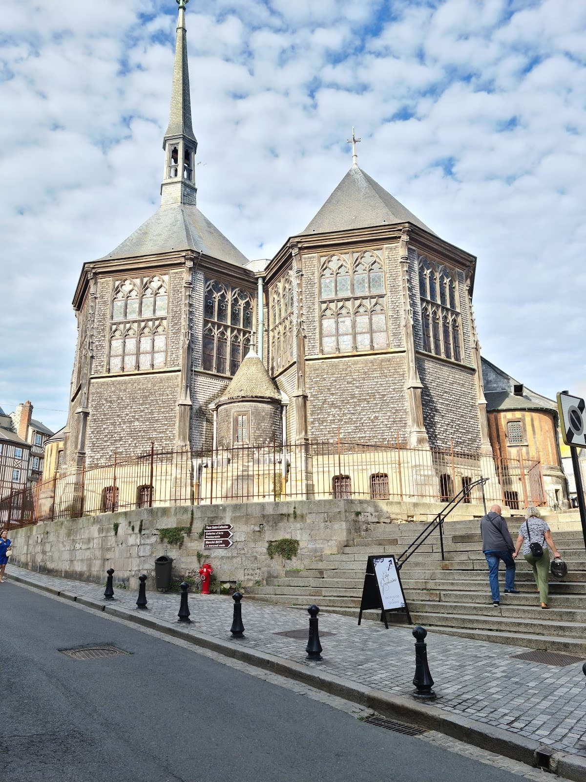 Sainte-Catherine Church - Image 1