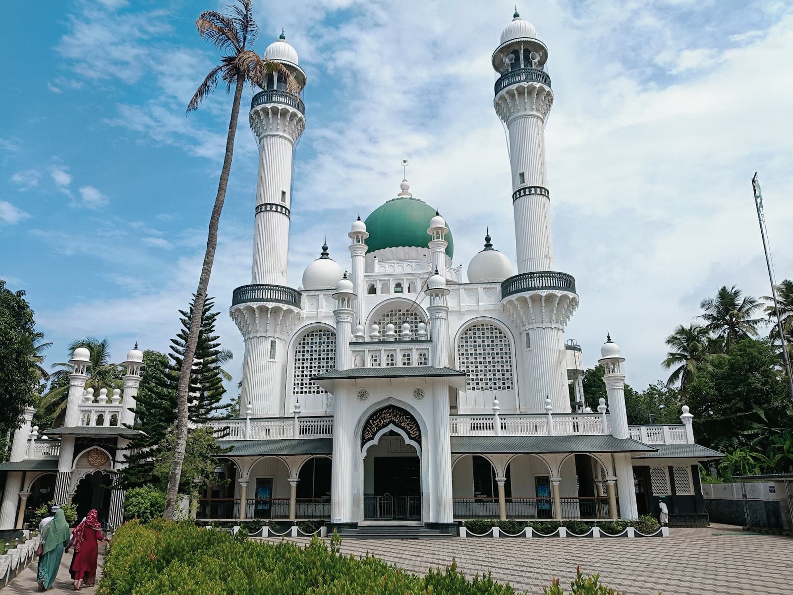 Kaduvayil Juma Masjid - Image 1