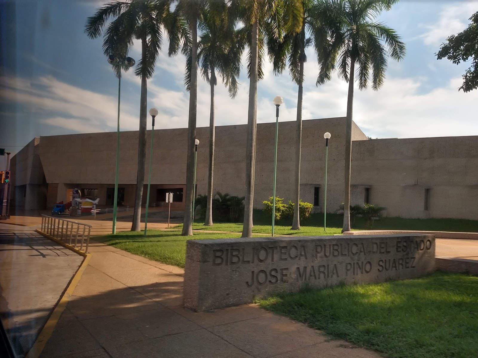 Biblioteca José María Pino Suárez - Image 1