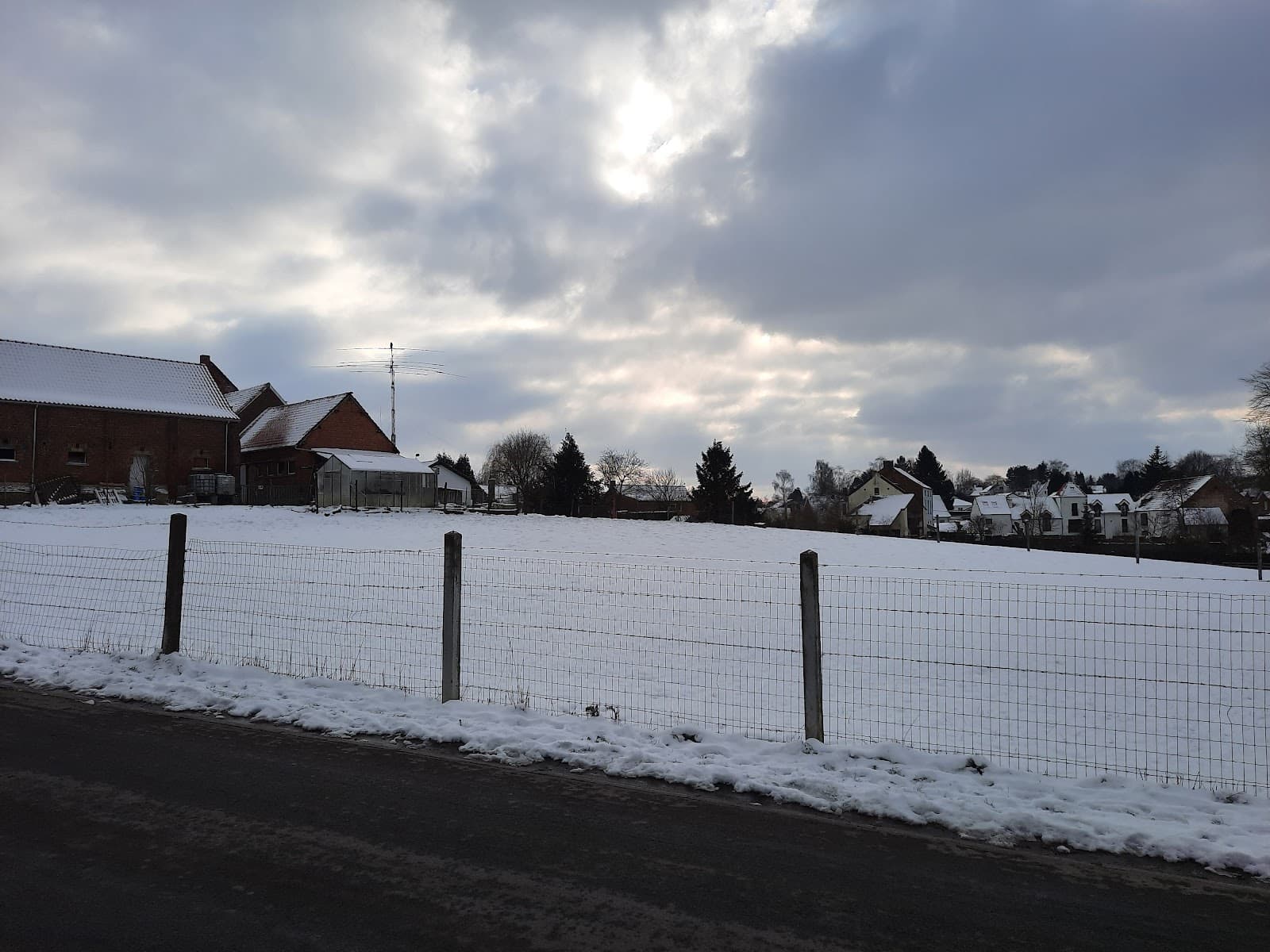 Lillois-Witterzée (village) - Image 1