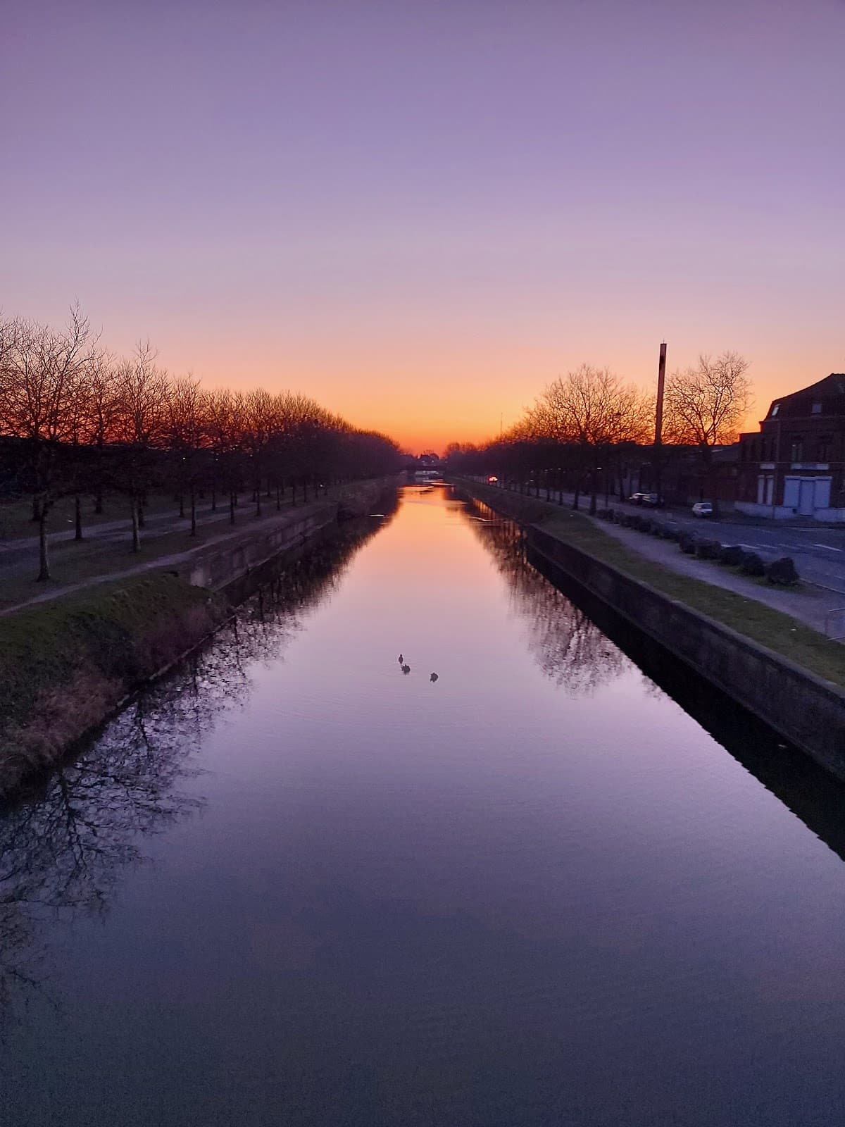 Canal de Roubaix & towpath - Image 1