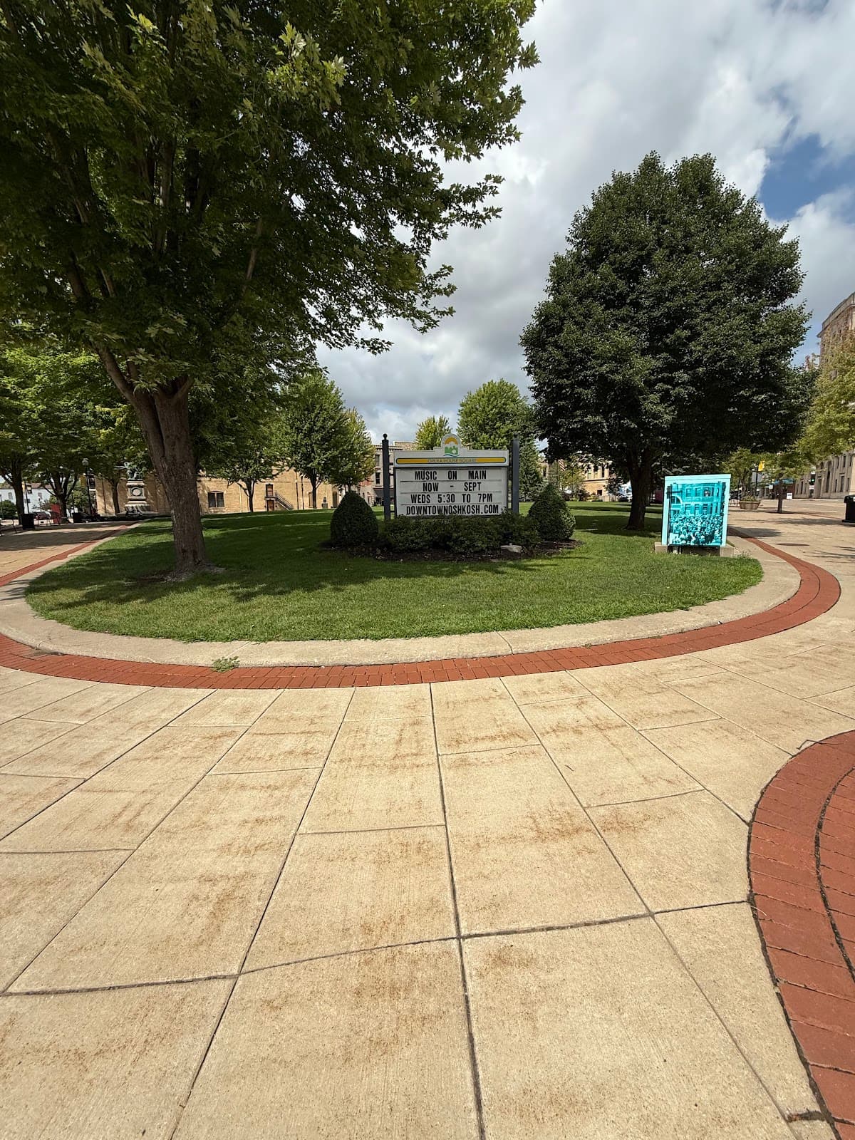 Opera House Square - Image 1