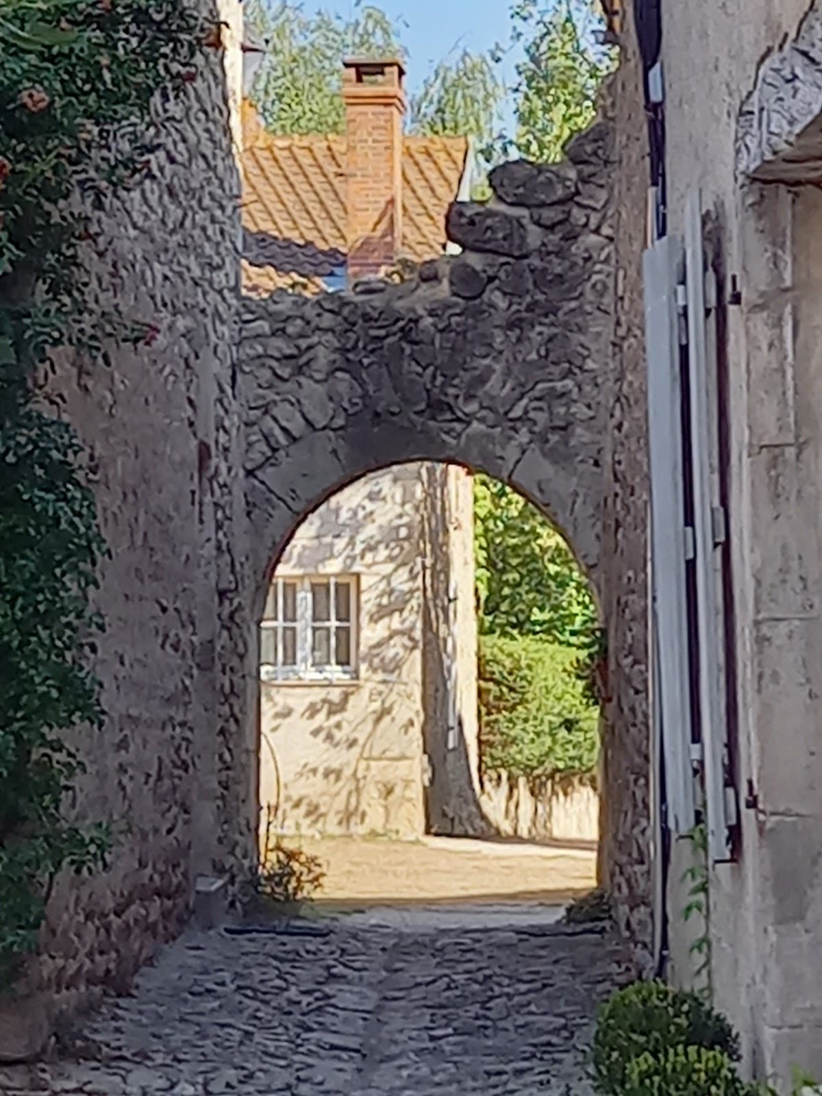 Charroux - Image 1