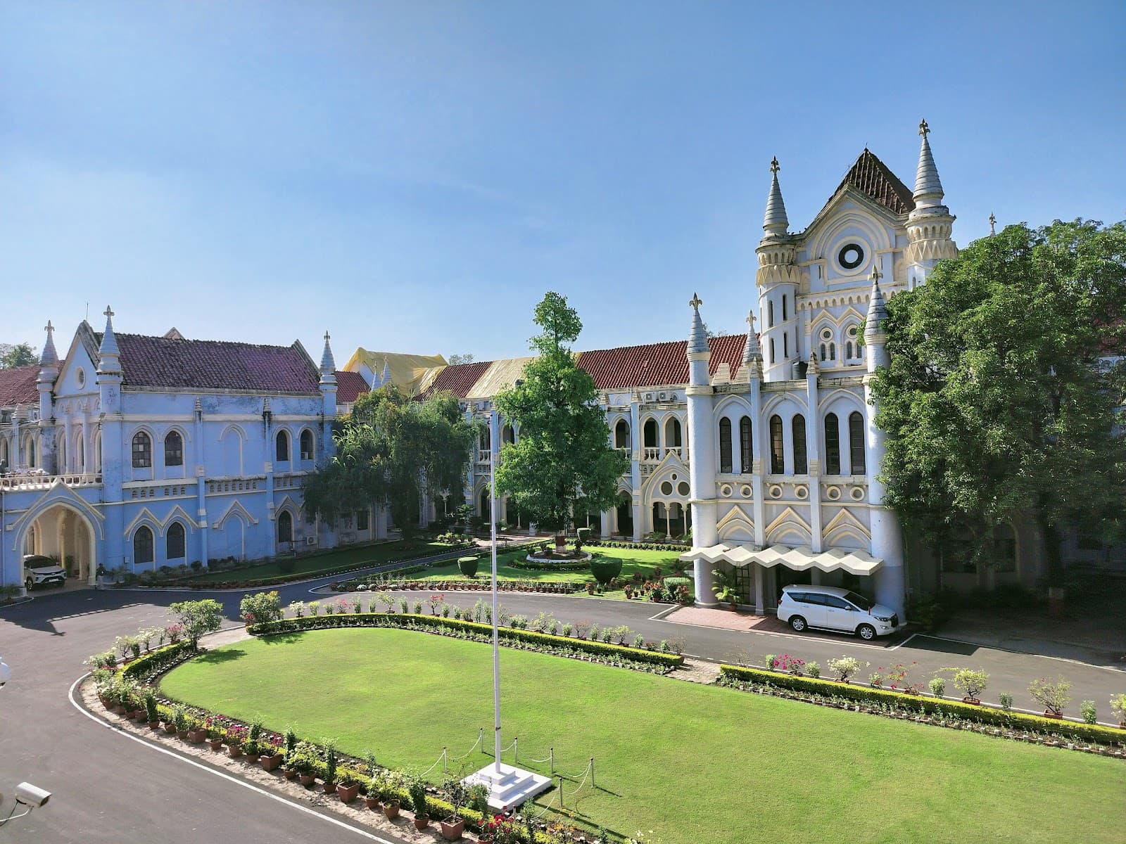 Madhya Pradesh High Court Building - Image 1