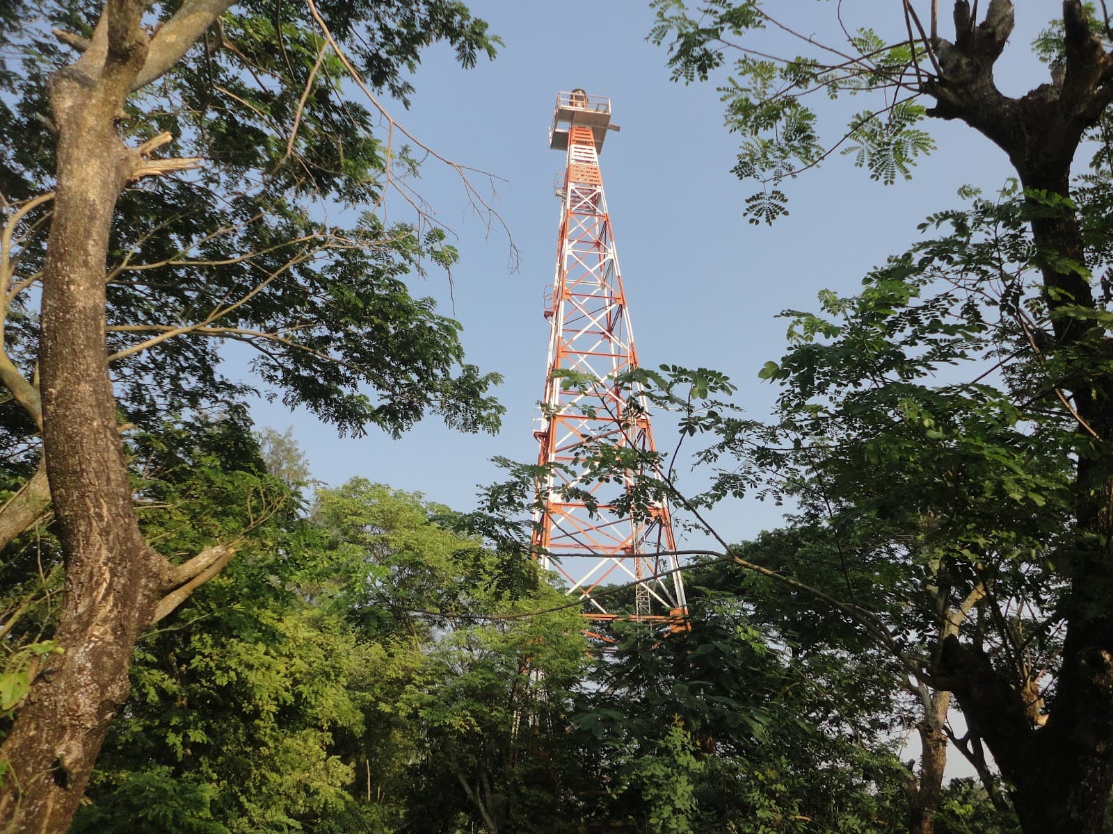 Kutubdia Lighthouse - Image 1