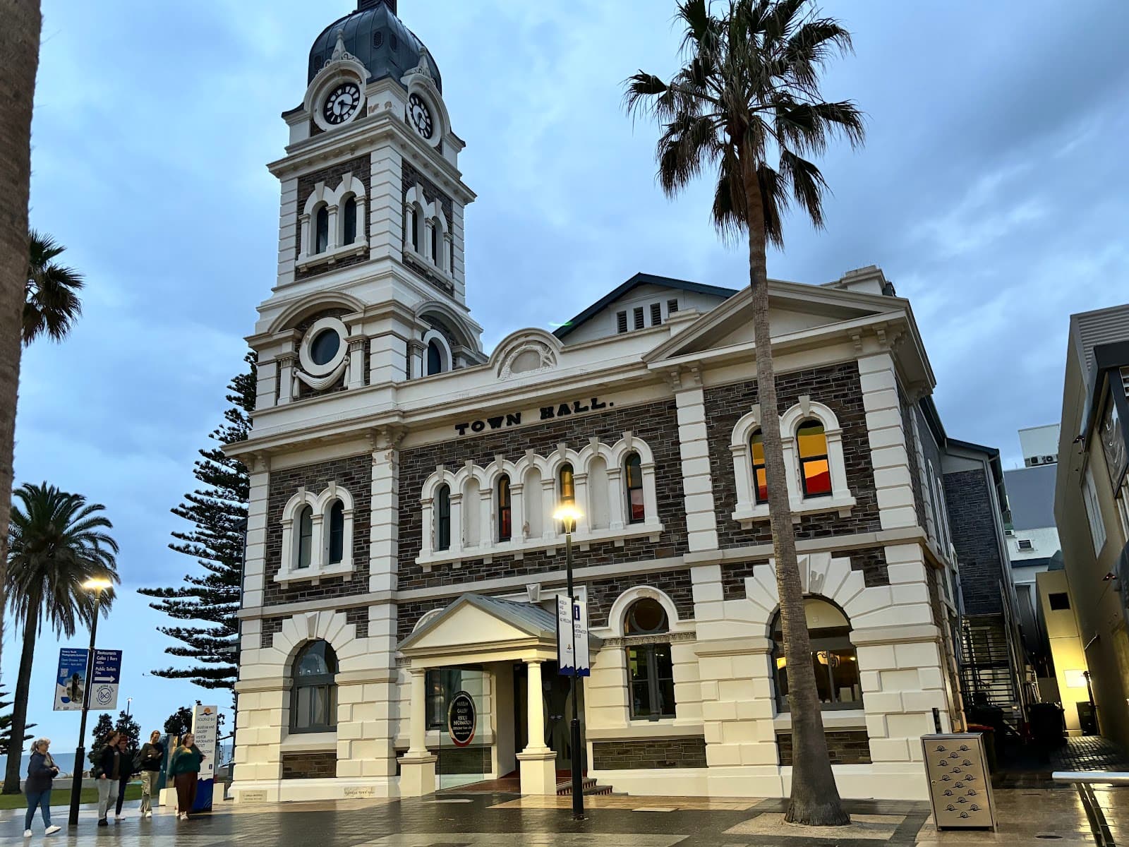Bay Discovery Centre - Image 1