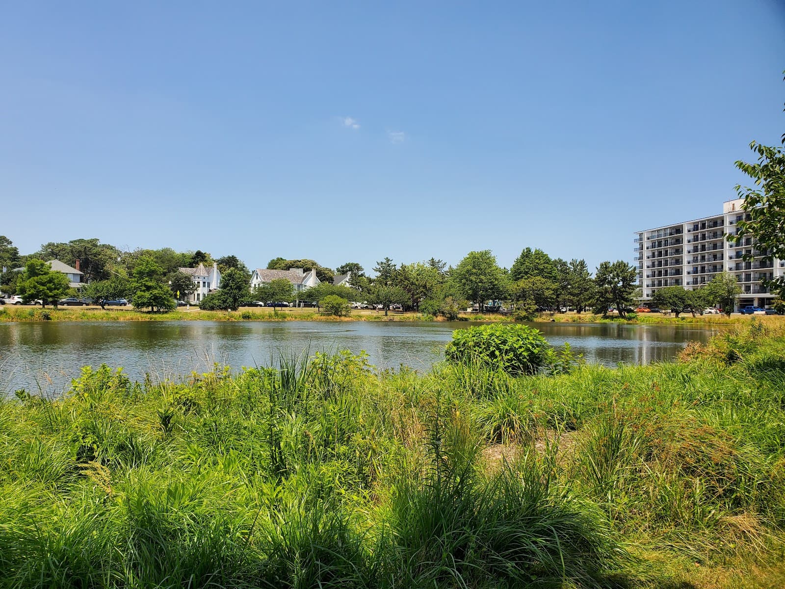 Lake Gerar Park - Image 1