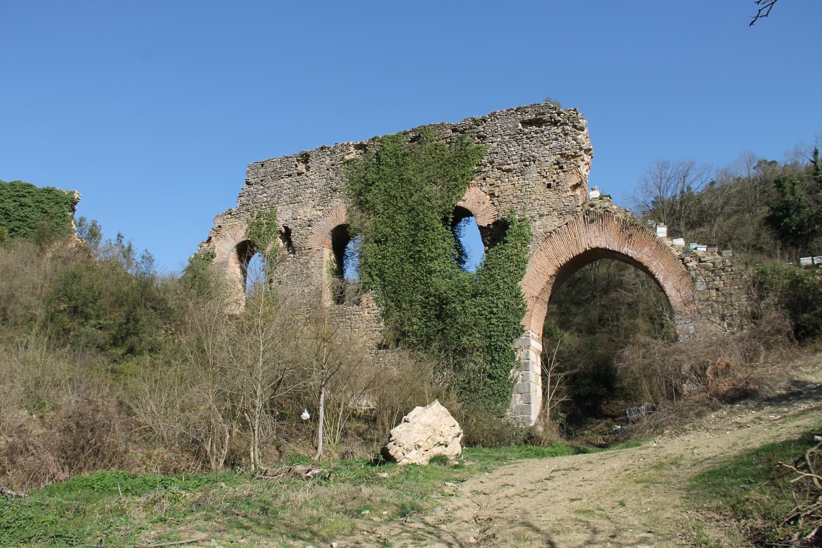 Izmit Aqueduct Remains - Image 1