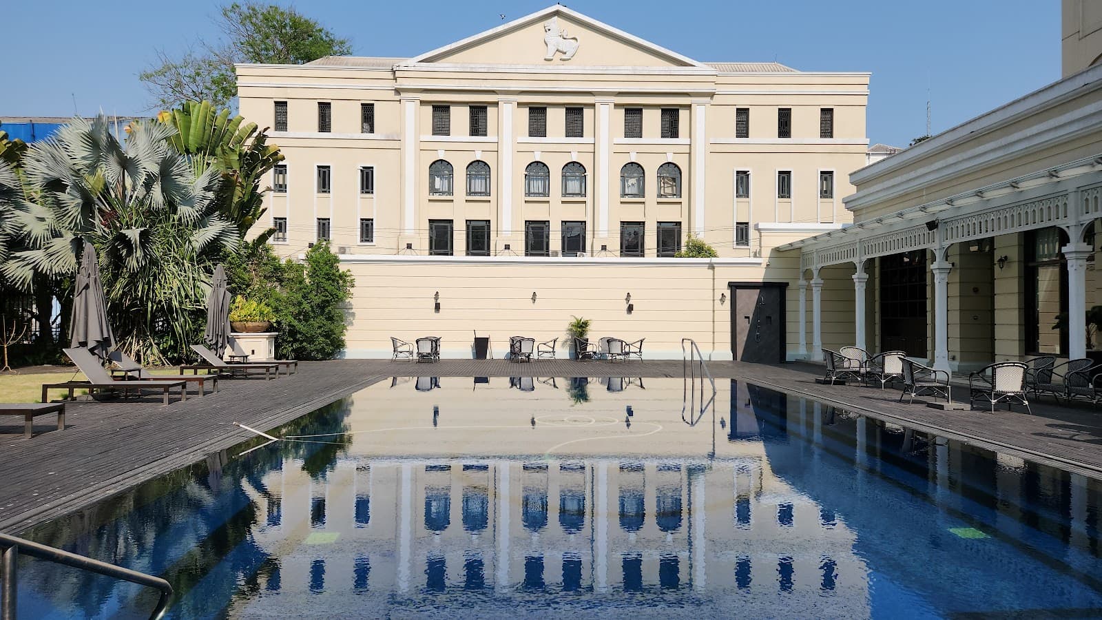 Pansodan Street Colonial Row - Image 1