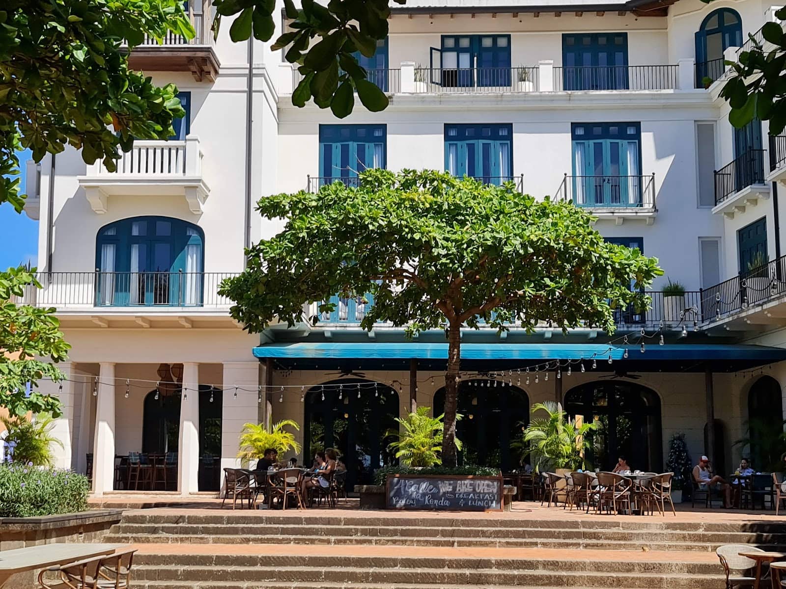 Santarena Hotel
