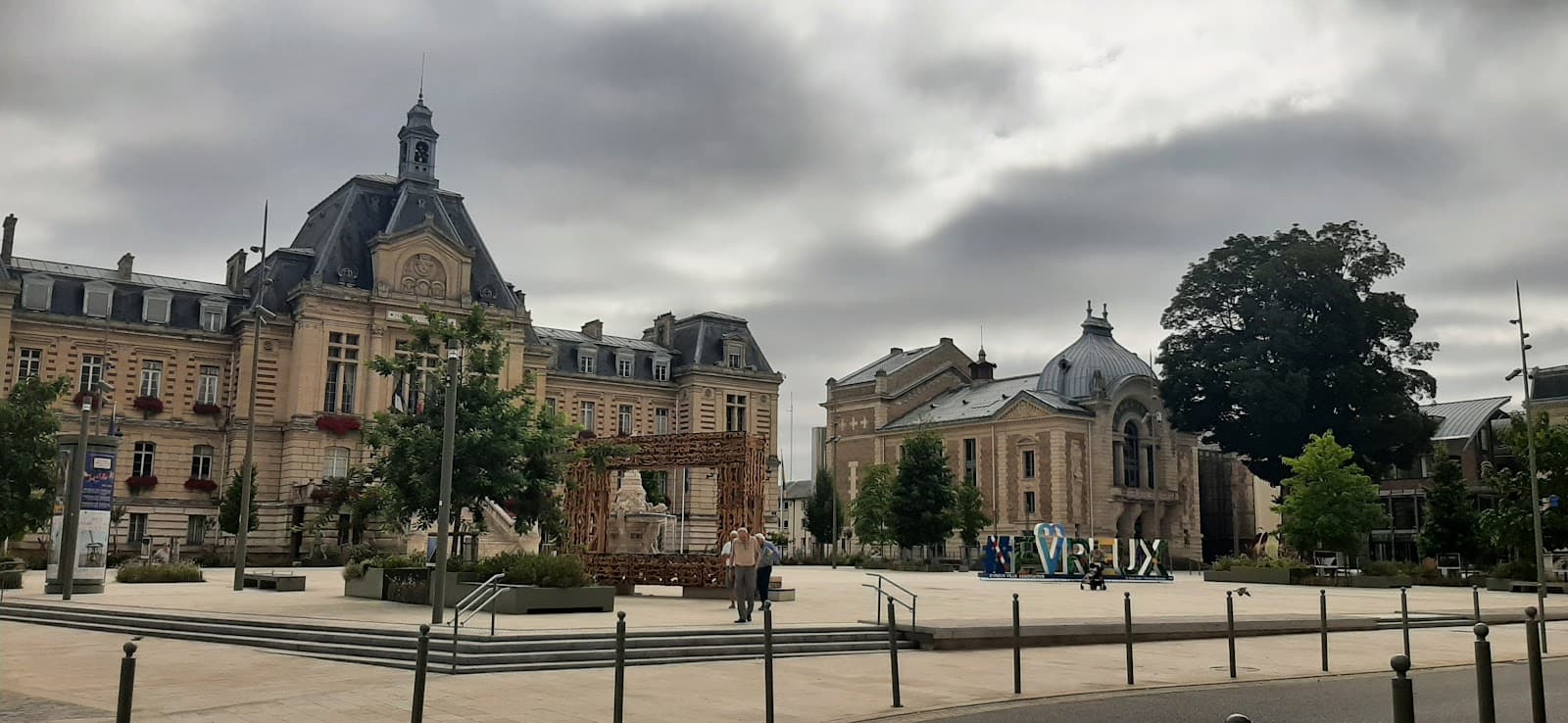 Place du Général de Gaulle - Image 1