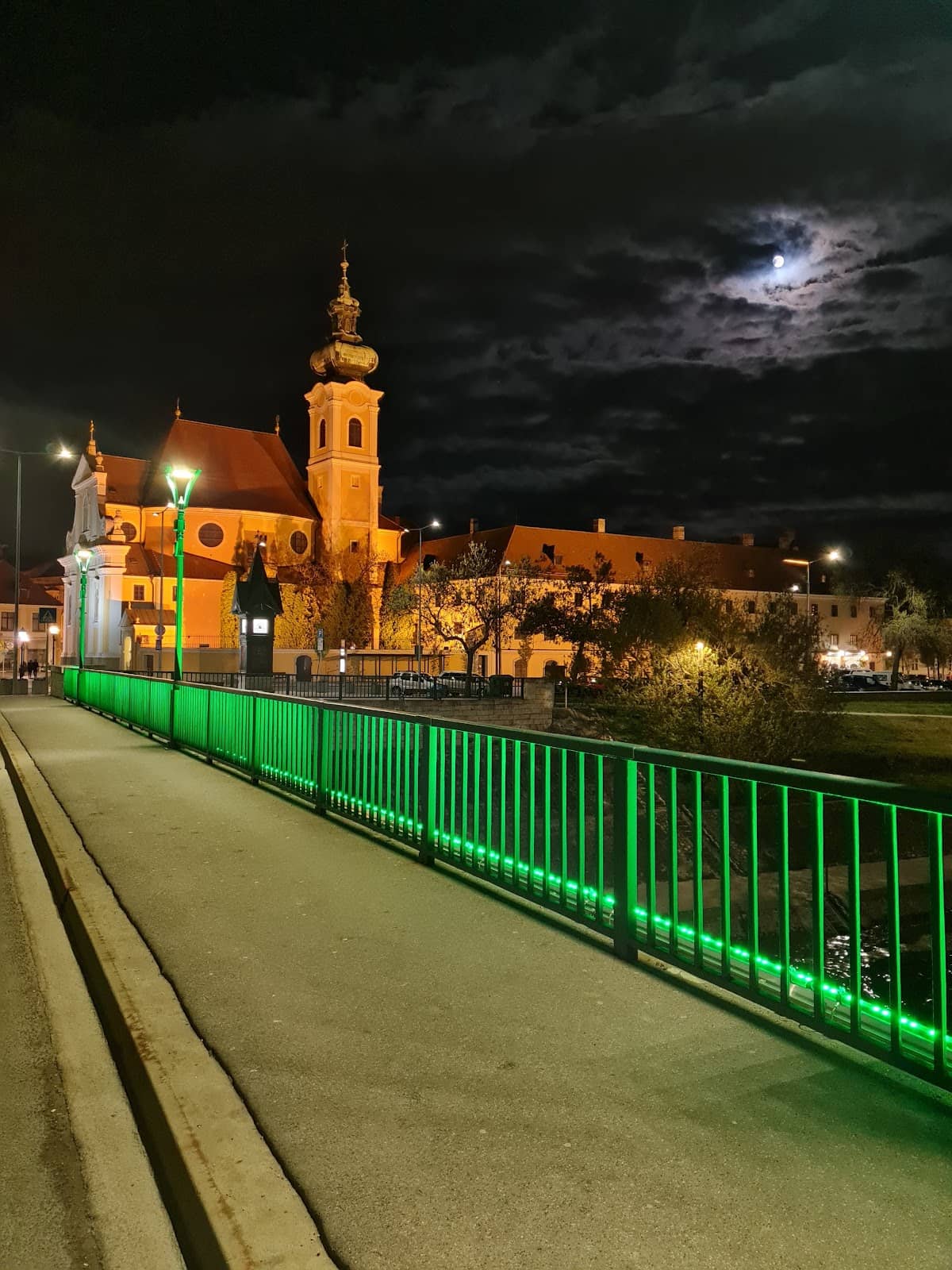 Vertical photo