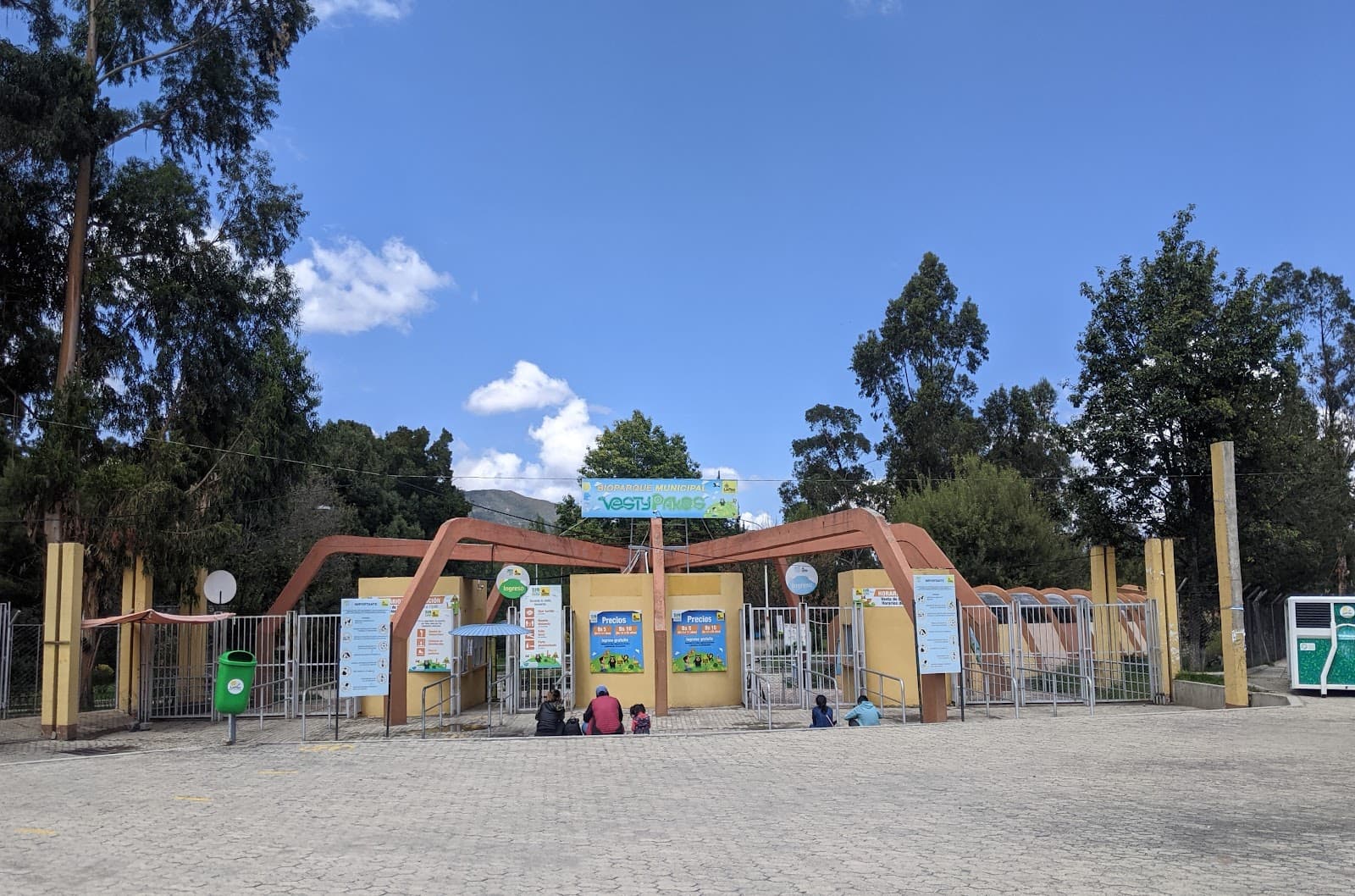 Vesty Pakos Zoo - Image 1