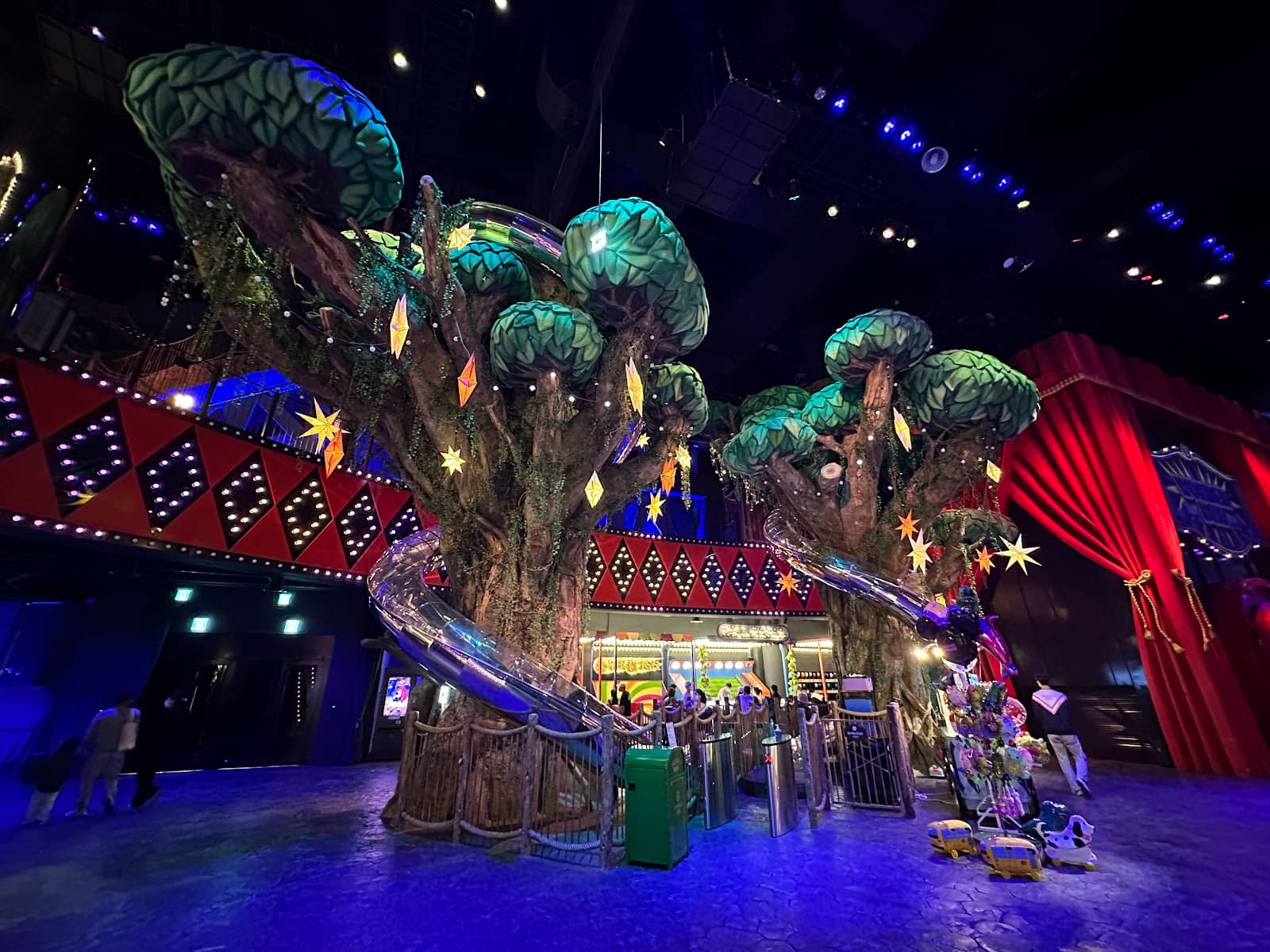 Convenient Dining Options