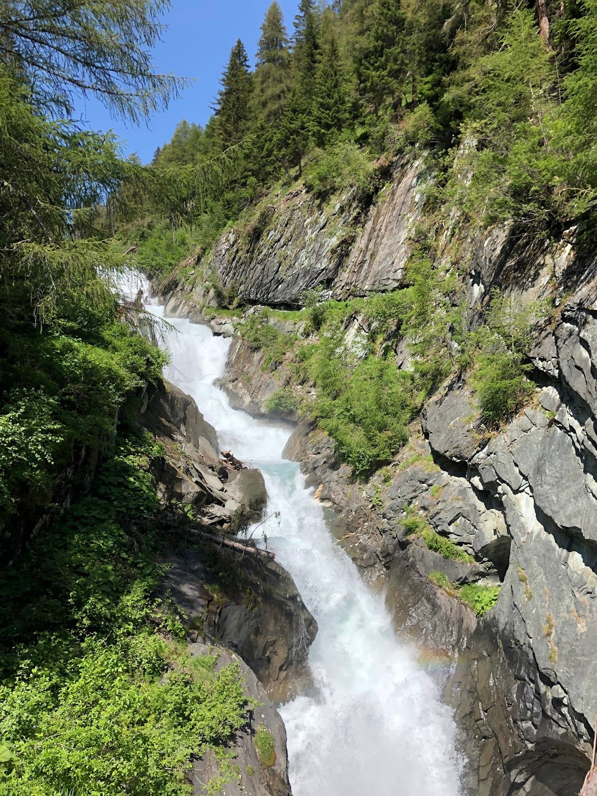 Umbal Waterfalls - Image 1