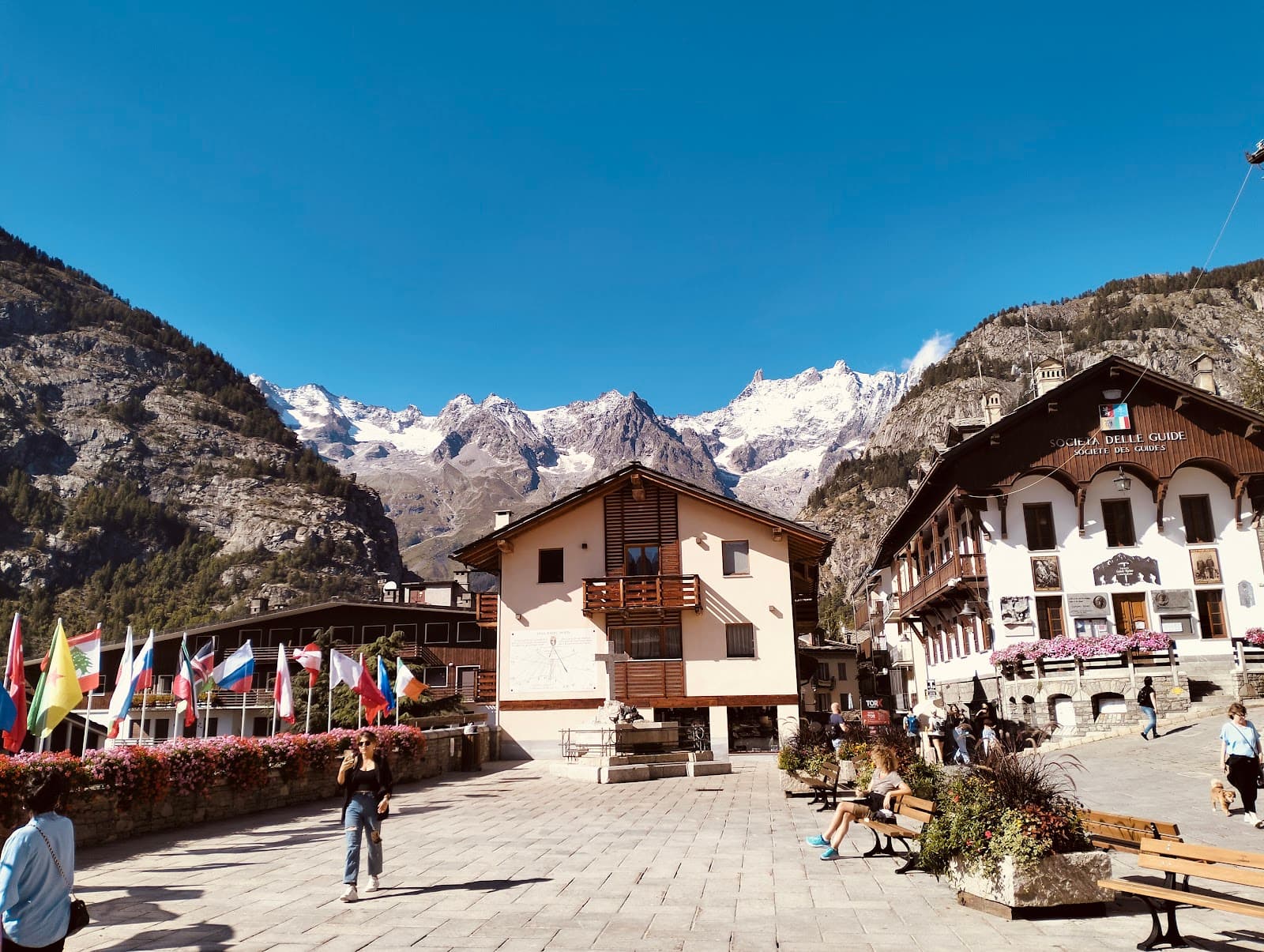 Courmayeur old town - Image 1