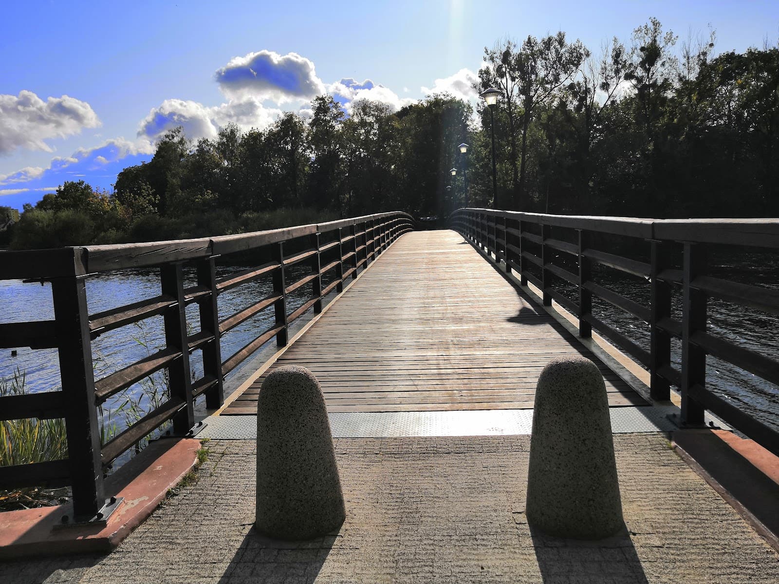 Długie Lake Footbridge - Image 1
