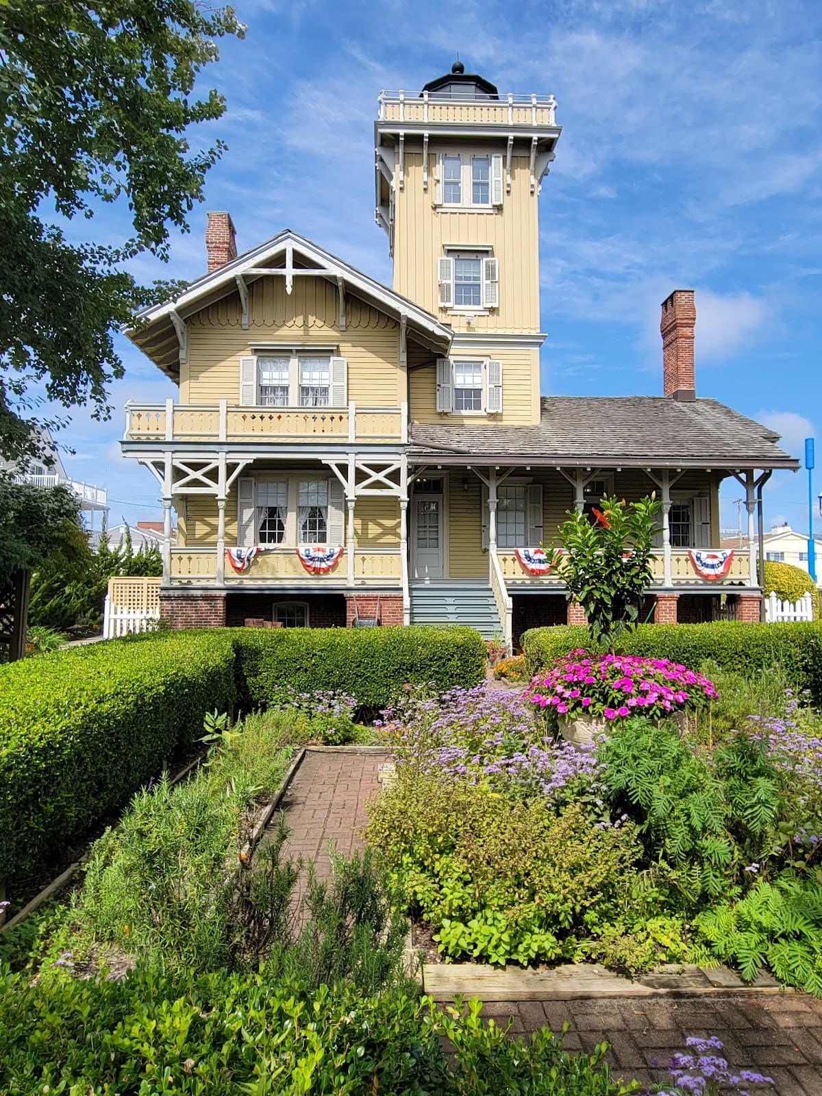 Hereford Inlet Lighthouse - Image 1