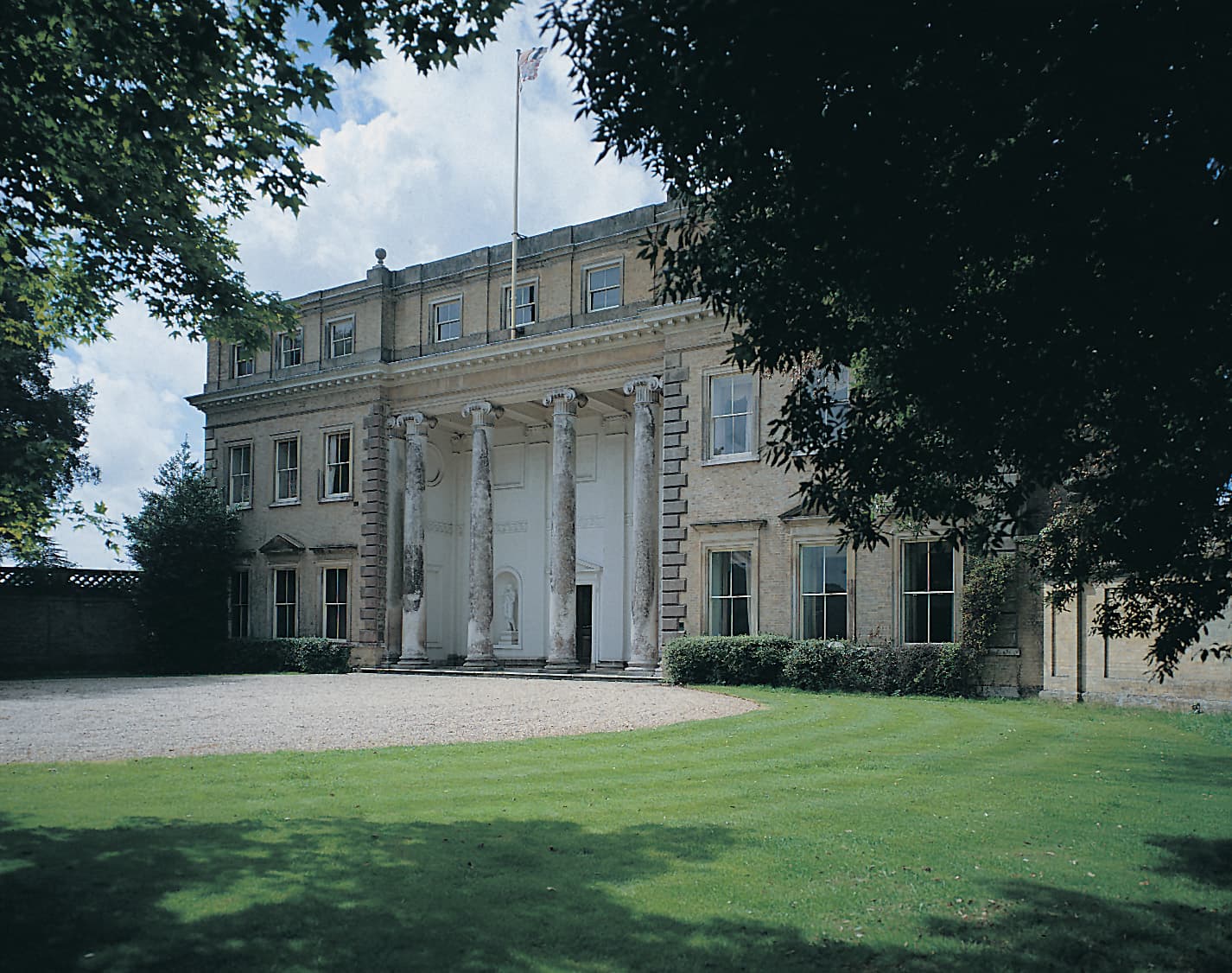 Broadlands Hampshire - Image 1