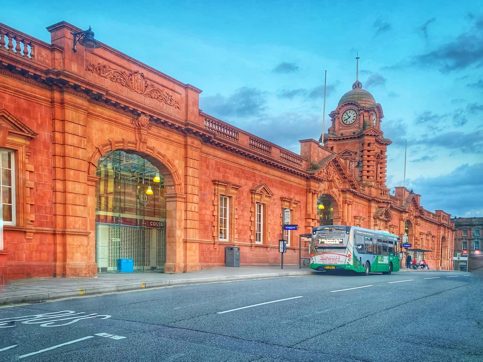 Nottingham Railway Station - Image 1