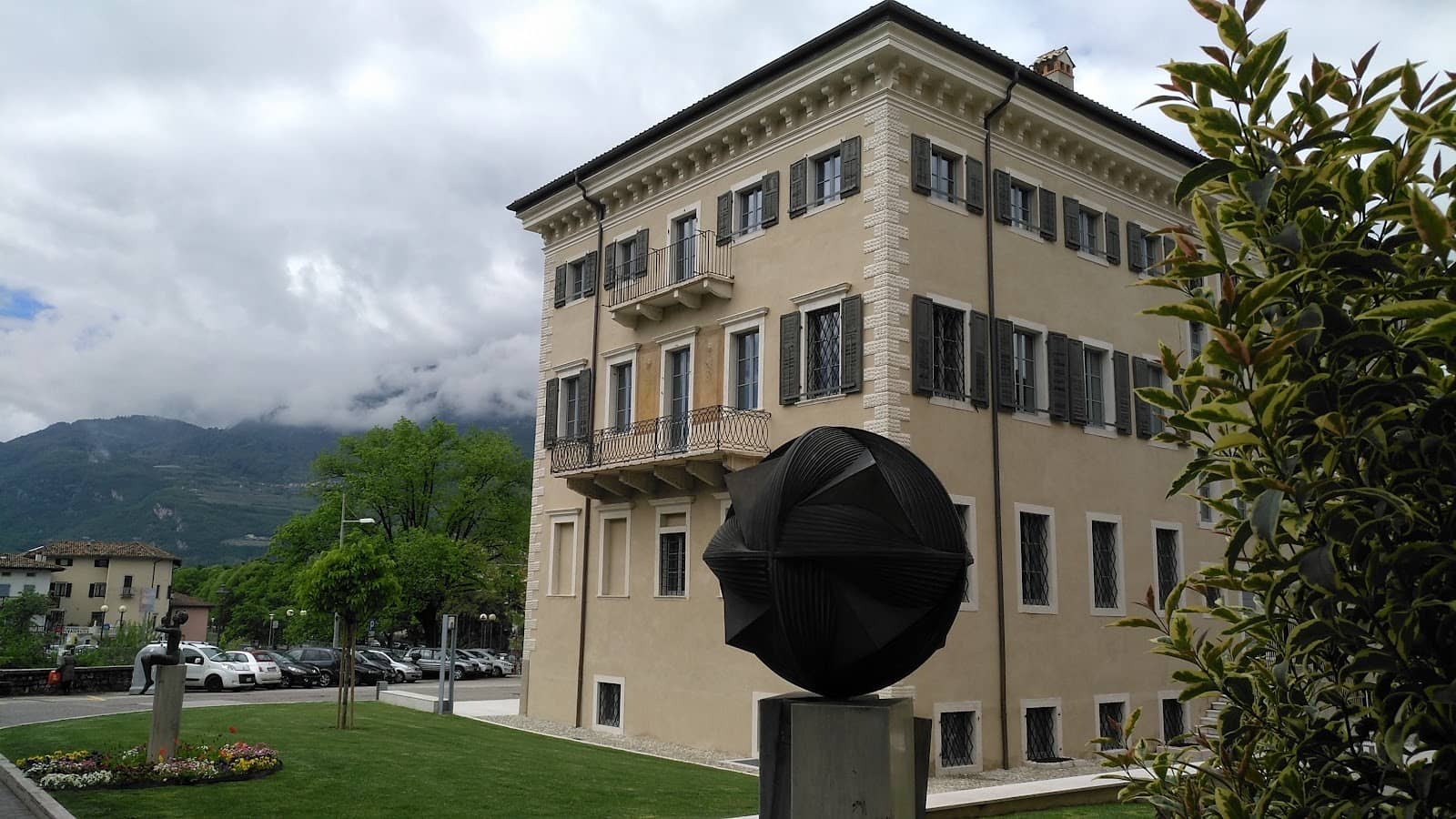 Art Exhibitions