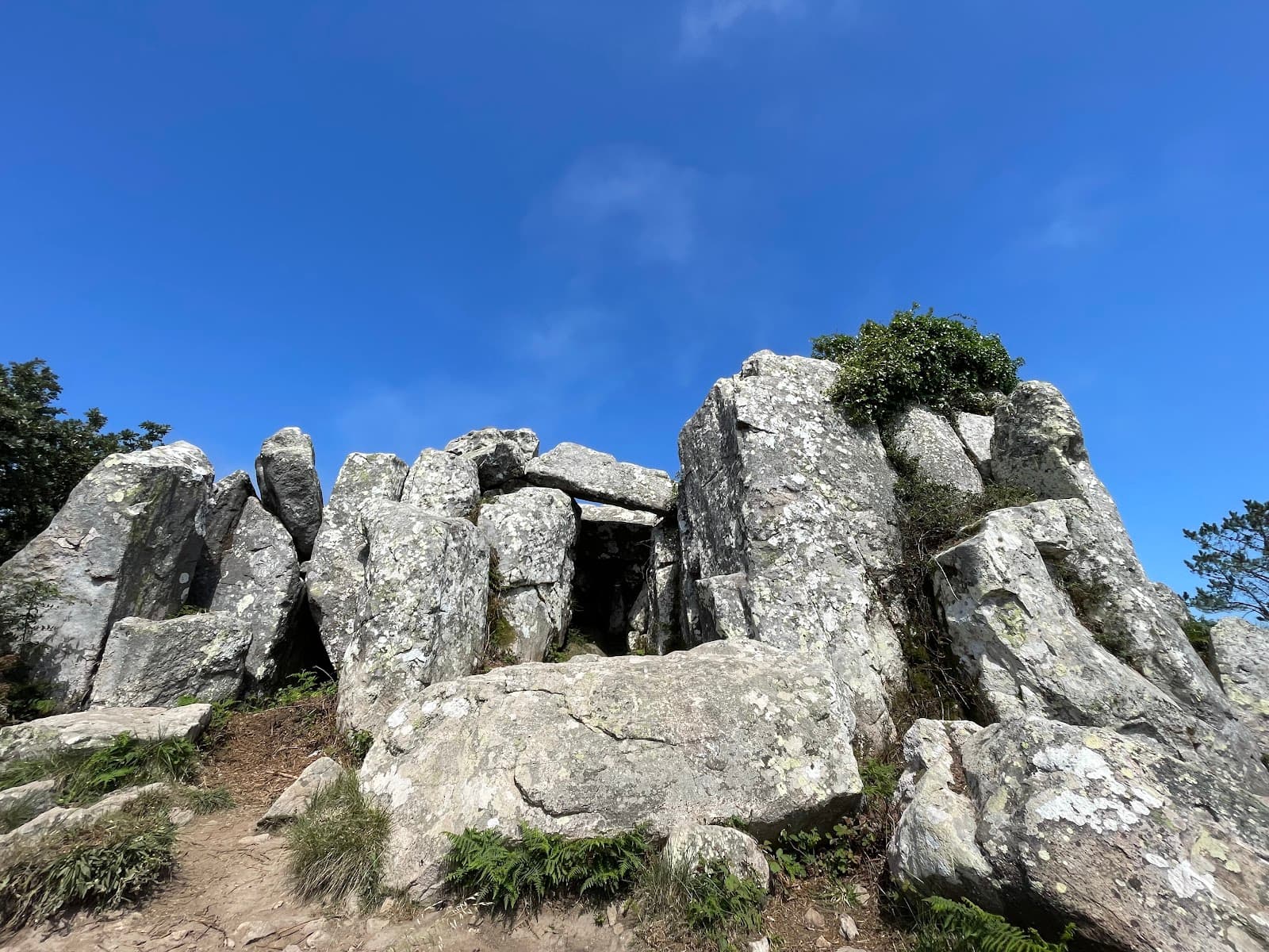 Anta de Adrenunes - Image 1