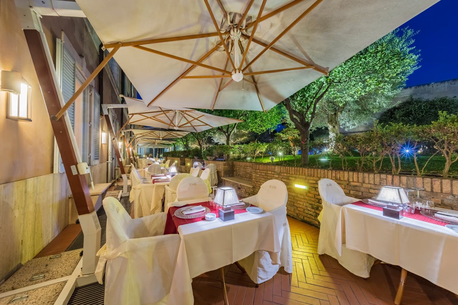 Palatine Hill View Restaurant - Image 1