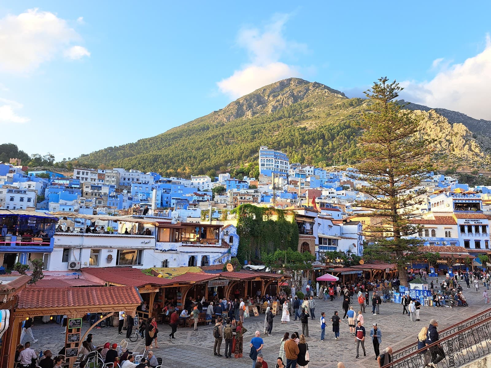 Plaza Uta el-Hammam Chefchaouen - Image 1
