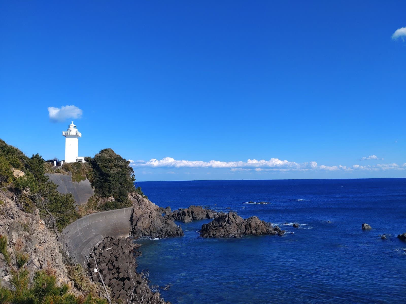 Anorisaki Lighthouse - Image 1