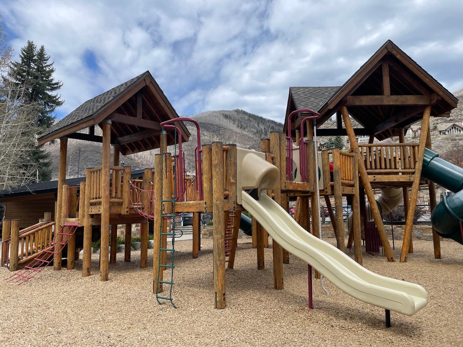 Donovan Park - Image 1