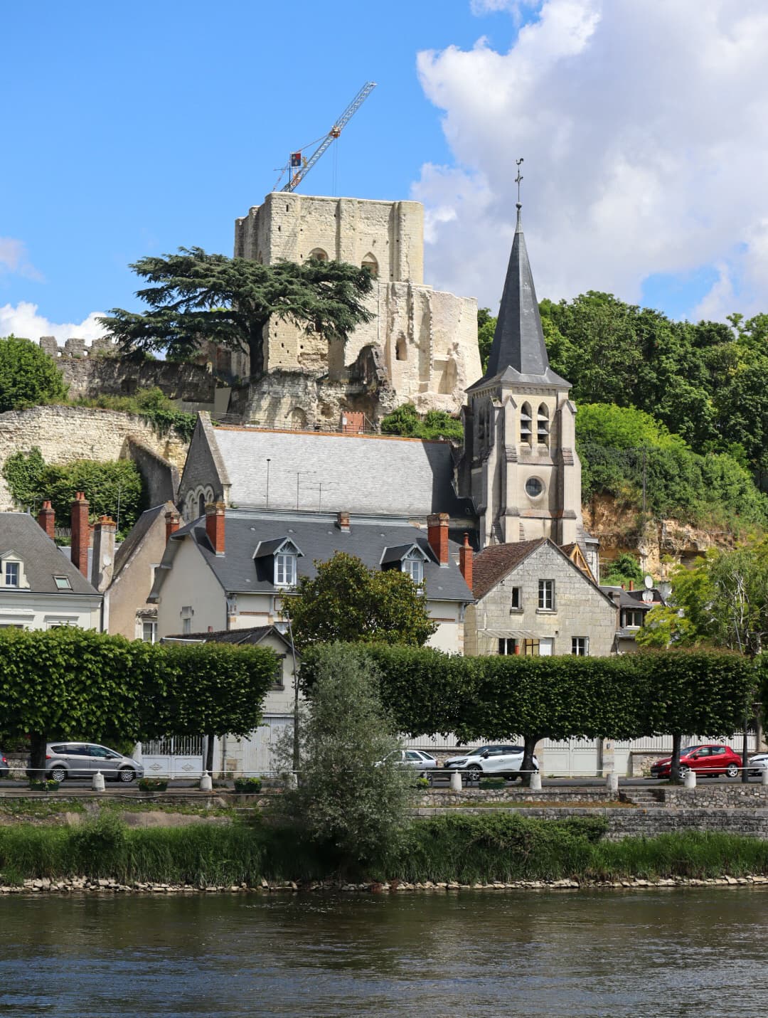 Montrichard Donjon and Old Town - Image 1