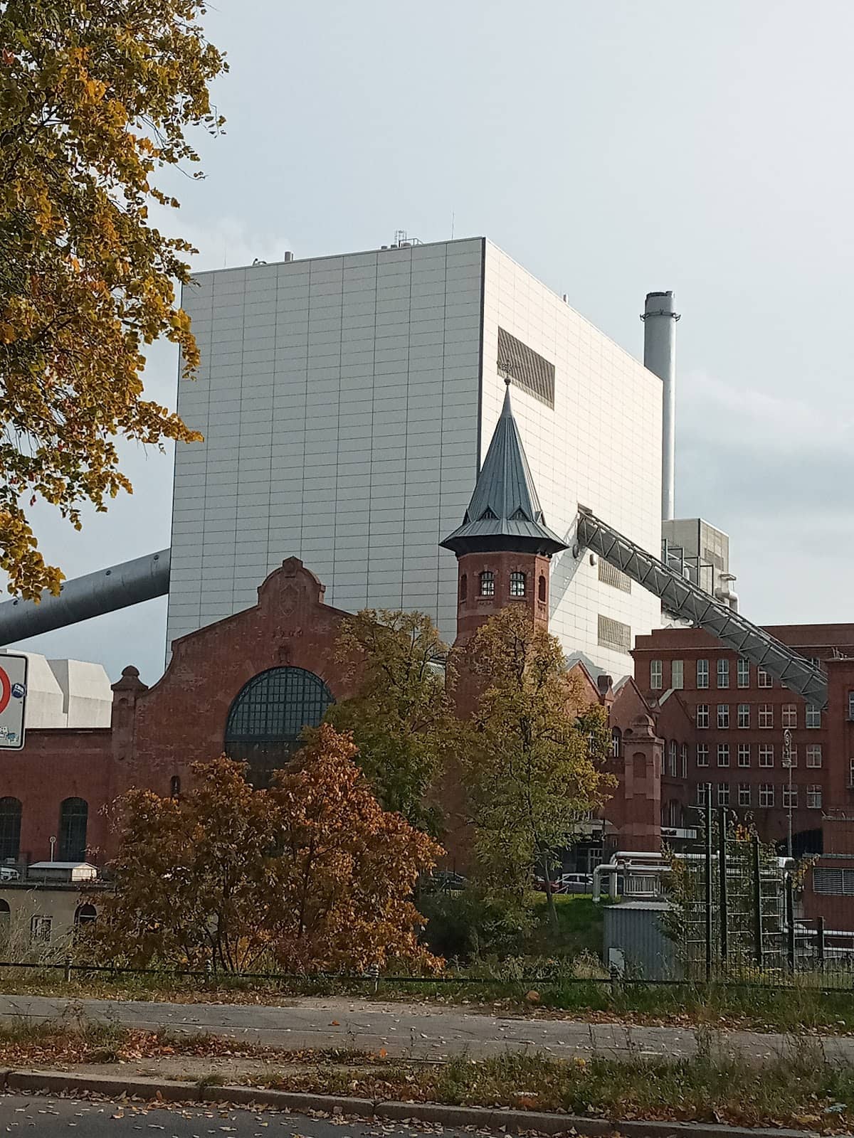 Local Markets and Cafes