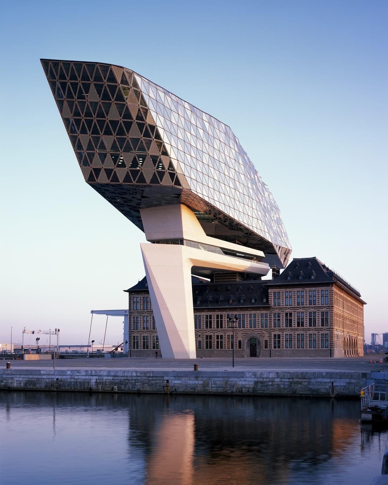 Port House Havenhuis - Image 1