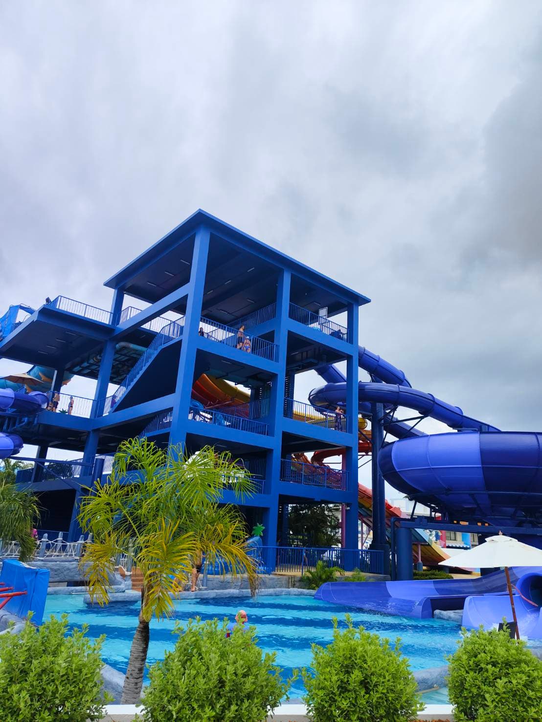 SplashTopia Water Park - Image 1