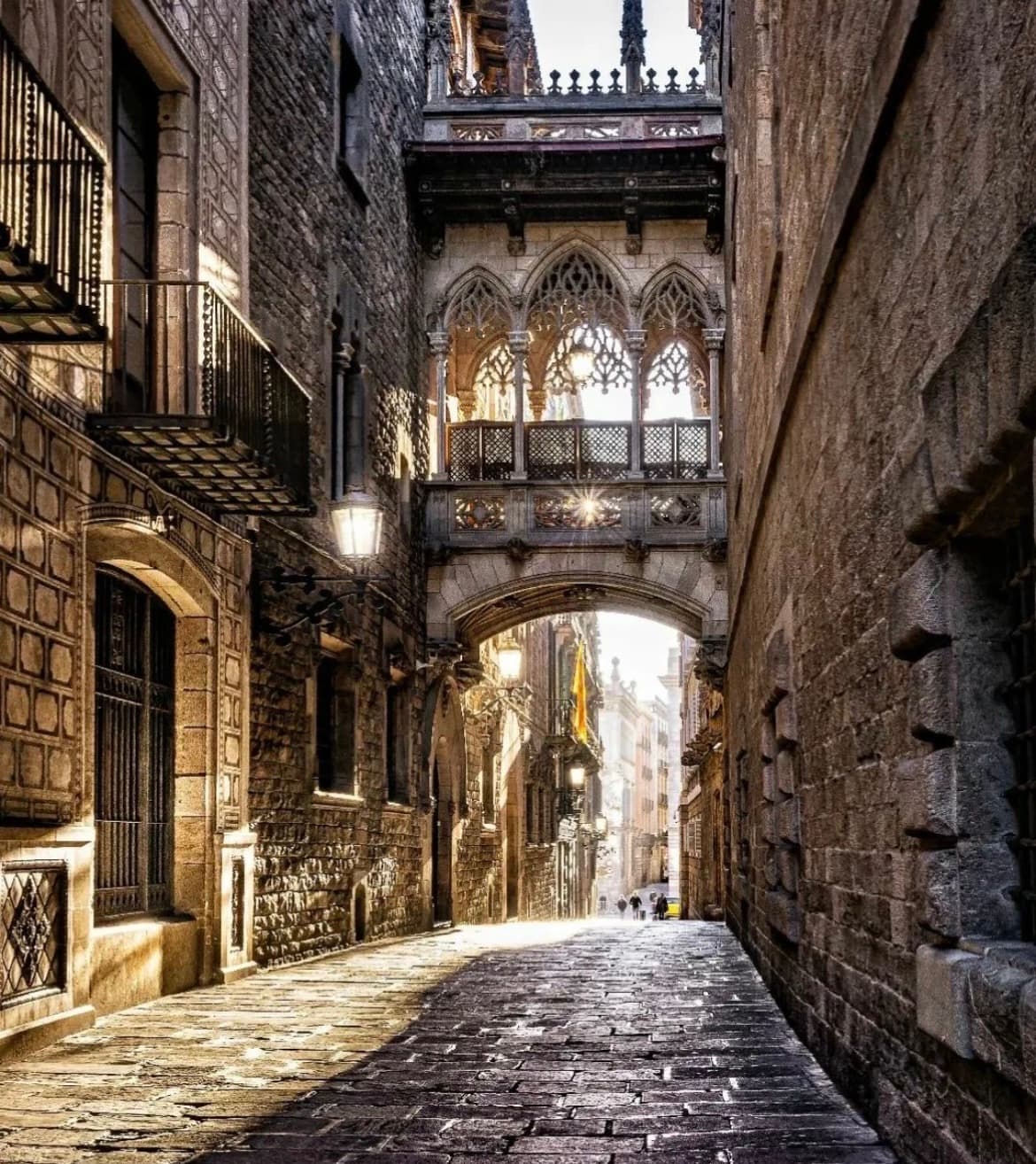 Carrer del Bisbe - Image 1