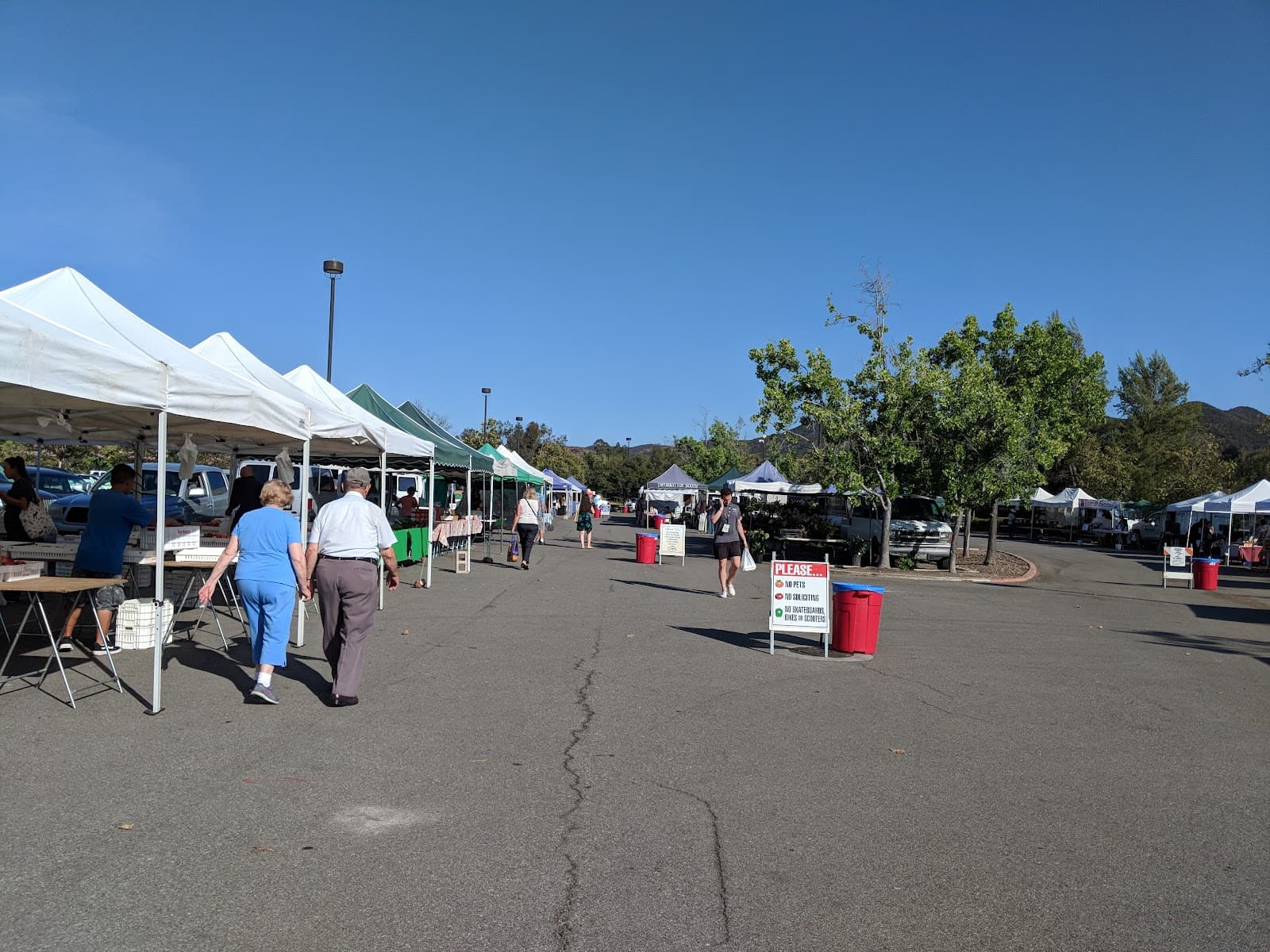 Thousand Oaks Farmers Market - Image 1