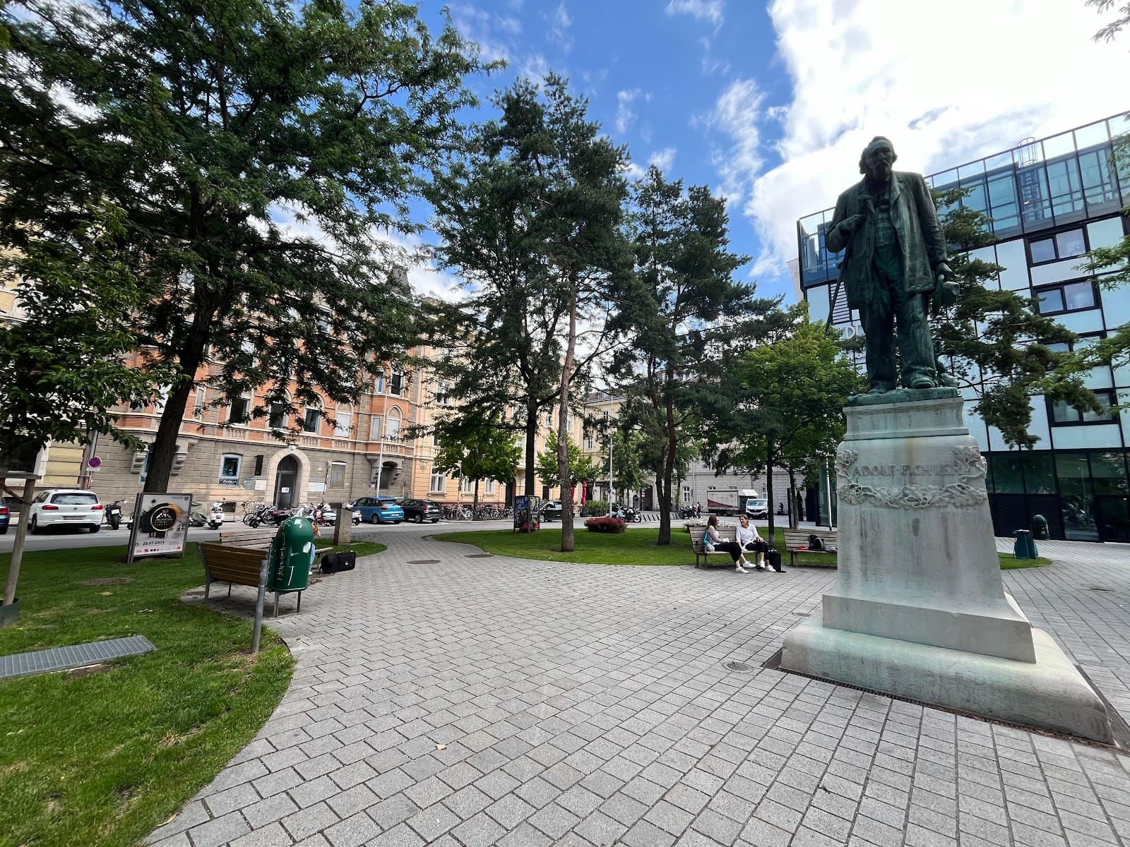 Adolf-Pichler-Platz - Image 1