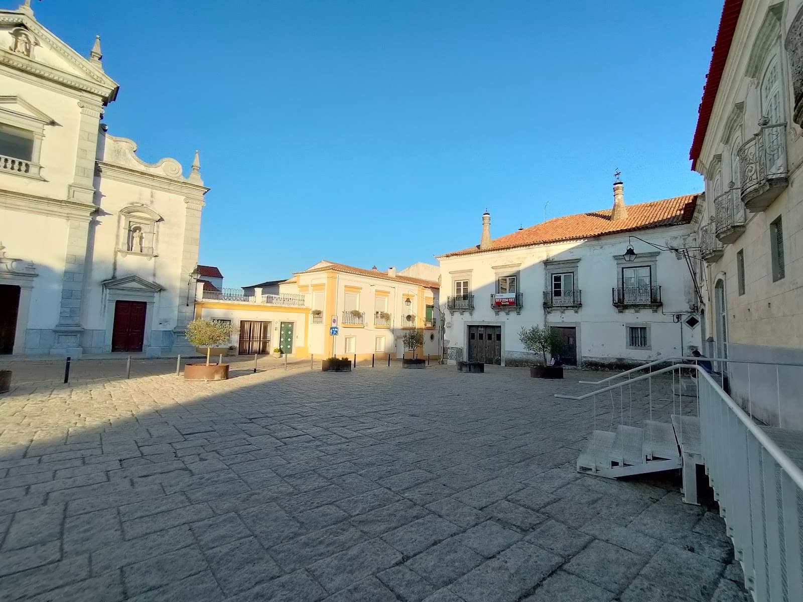 Monumento ao Lidador - Image 1