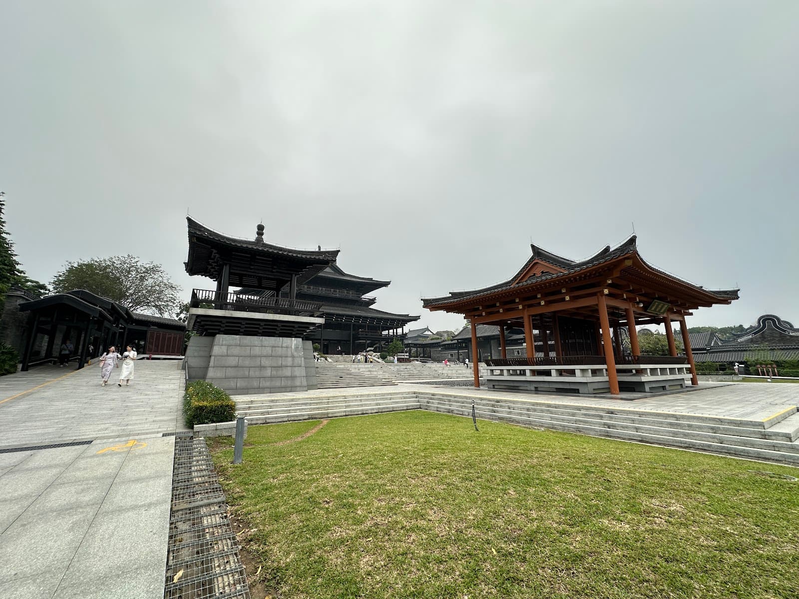 Haizhu Lake Park - Image 1