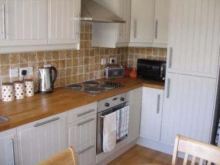 Tay Street Riverside - Image 1