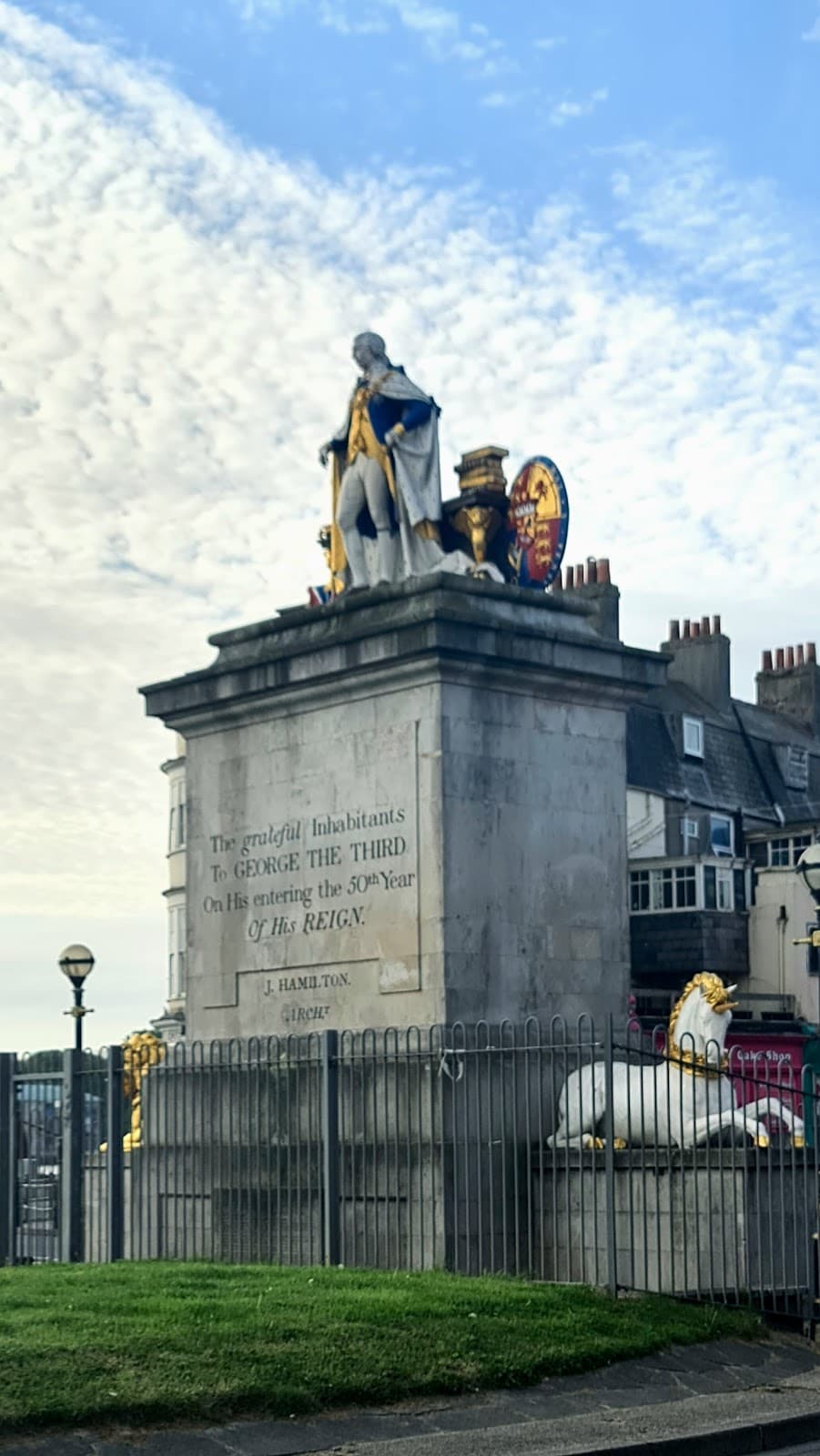 King's Statue - Image 1