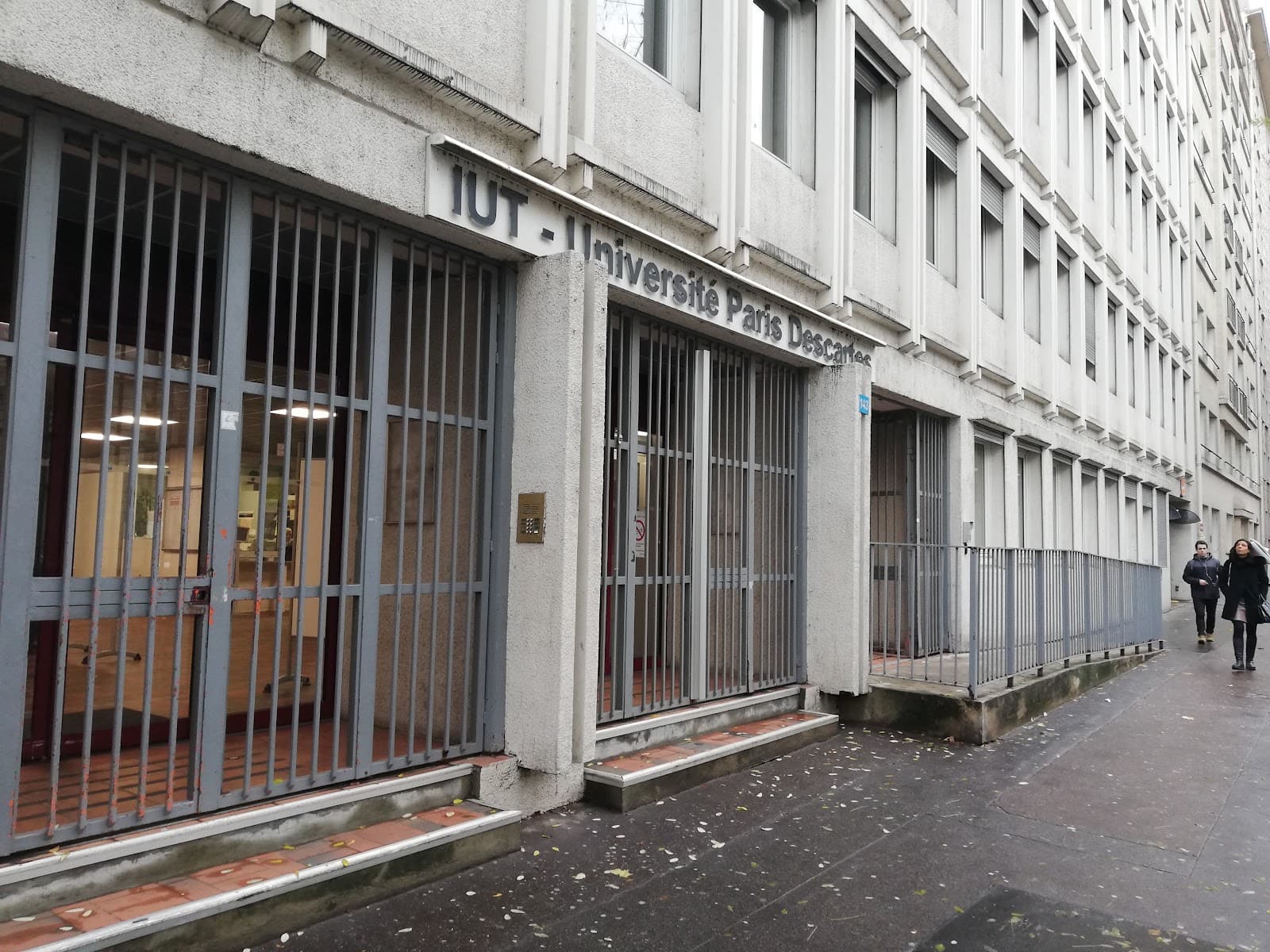 Banks of the Seine - Image 1