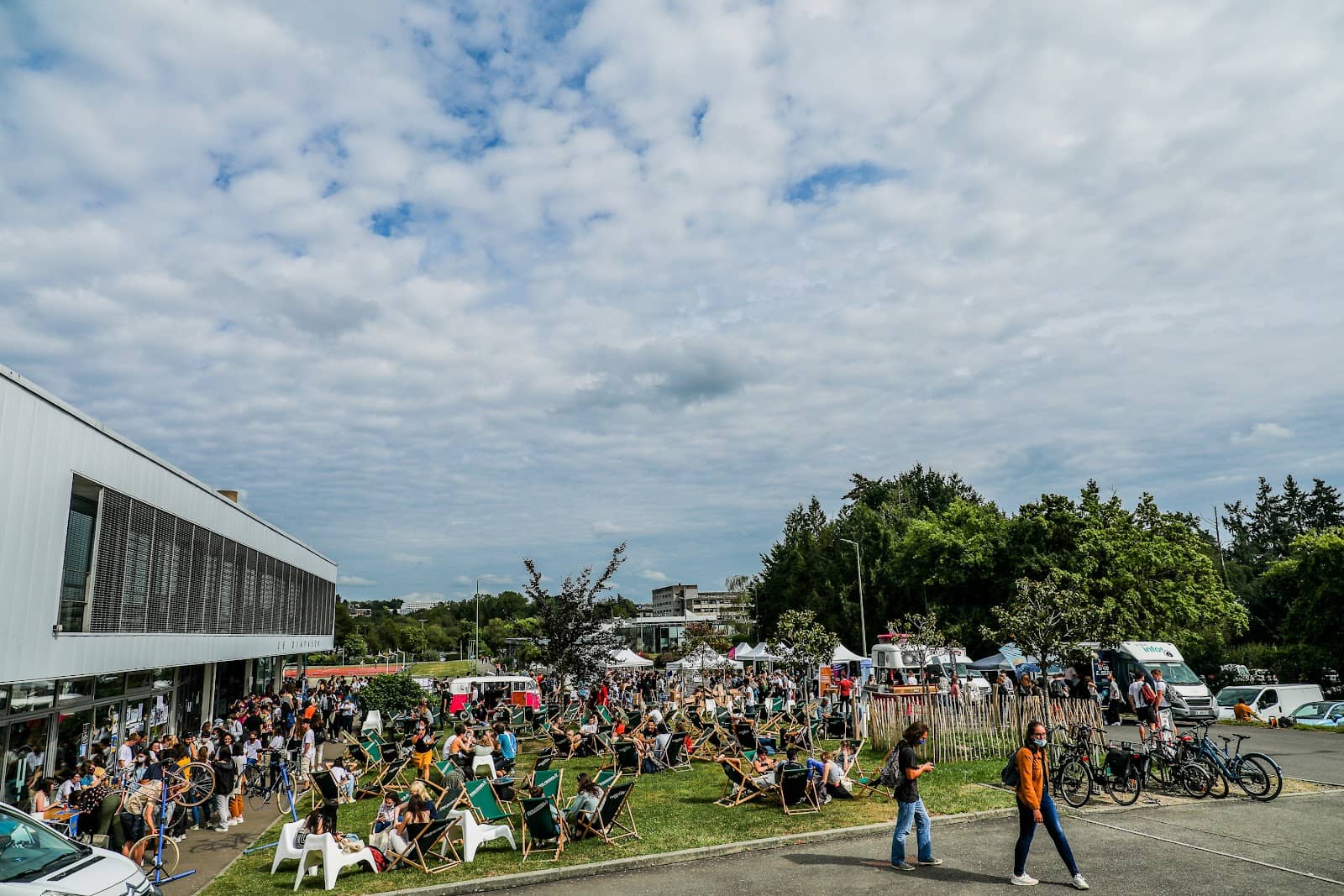 Green Spaces & Courtyards