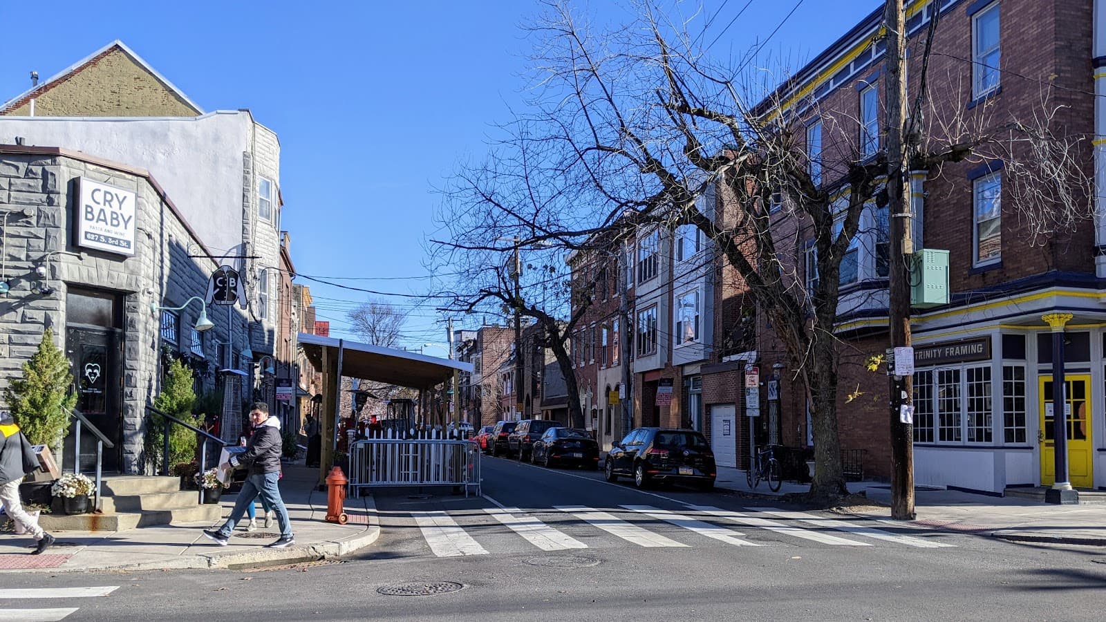 Queen Village - Image 1