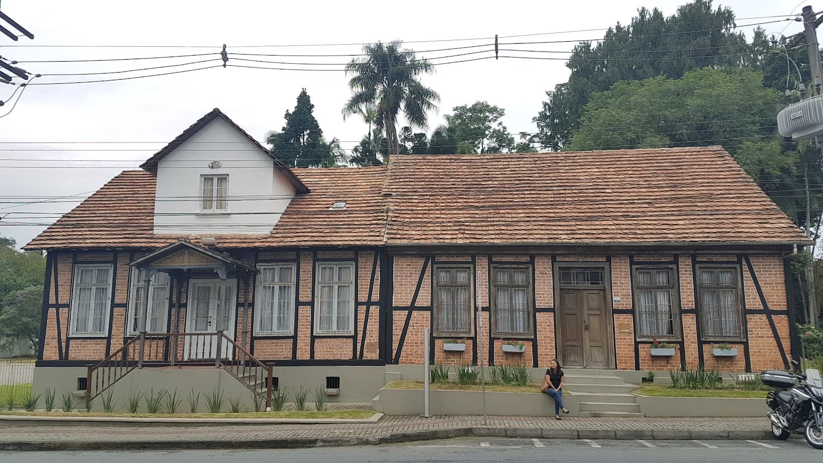 Colonial Family Museum - Image 1